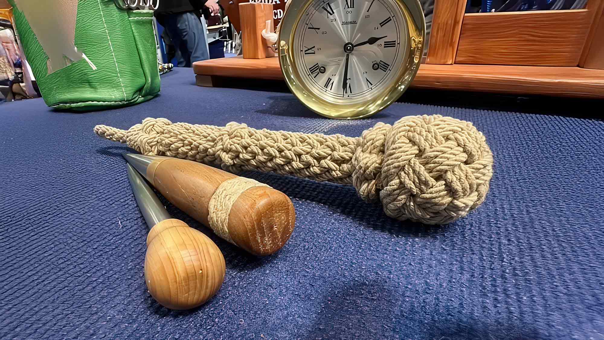 Kunstvolle Seemannsknoten: Internationale Gilde der Knotenmacher in Cuxhaven, 22. März 2025 Kunstvolle Seemannsknoten: Internationale Gilde der Knotenmacher in Cuxhaven, 22. März 2025