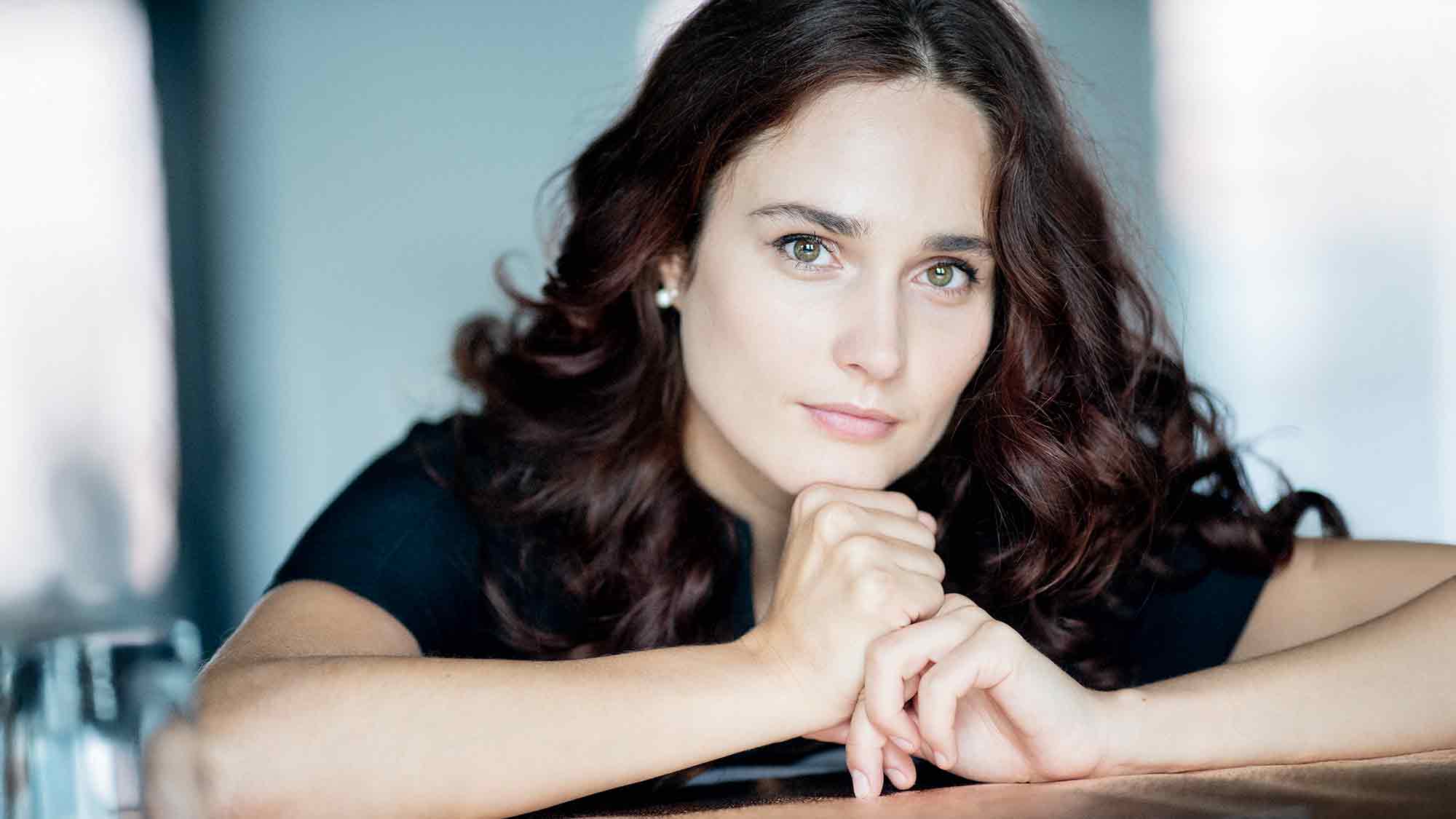 Theater und Philharmonie Essen: Starpianistin Anna Vinnitskaya spielt Schumanns Klavierkonzert