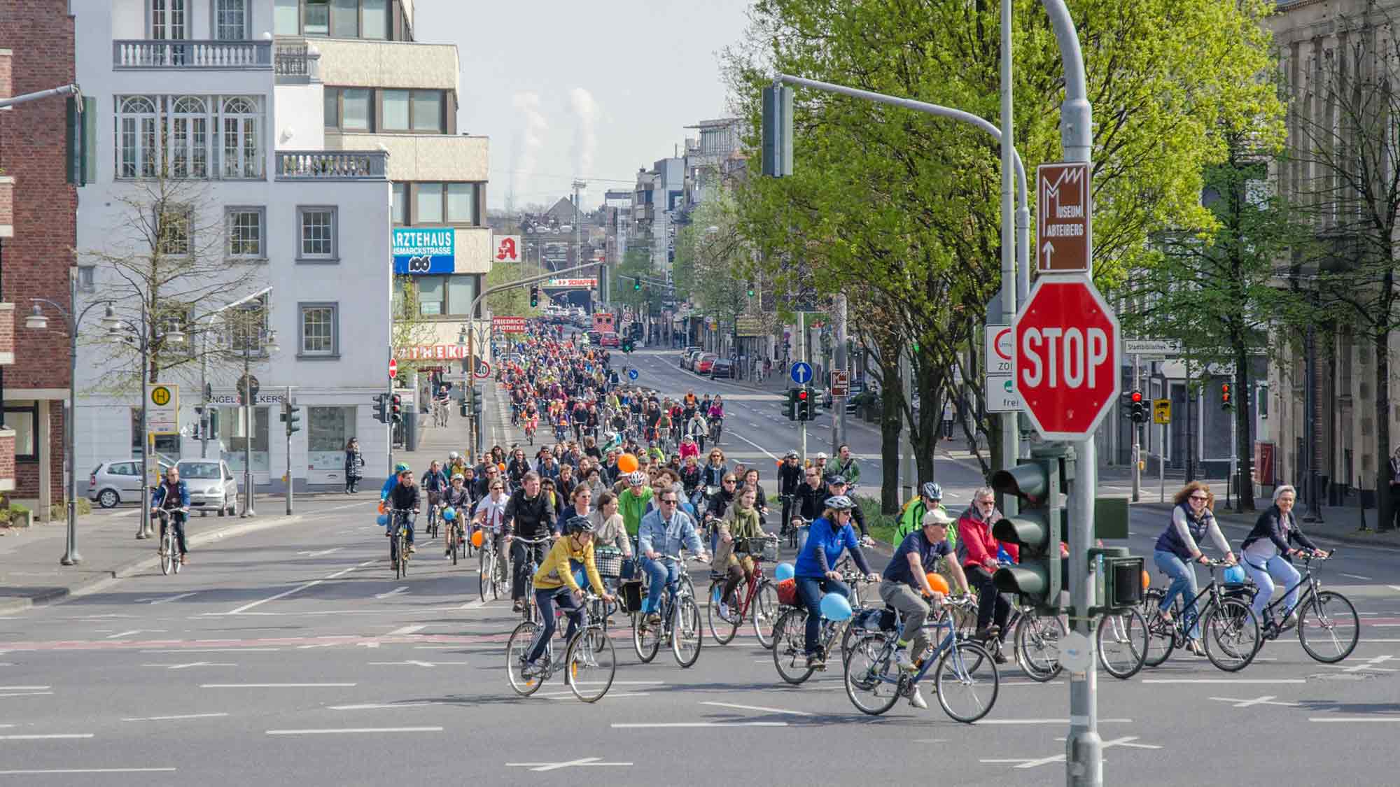 Mönchengladbach steigt wieder aufs Rad! Anmeldestart für das »Stadtradeln« Mönchengladbach steigt wieder aufs Rad! Anmeldestart für das »Stadtradeln«