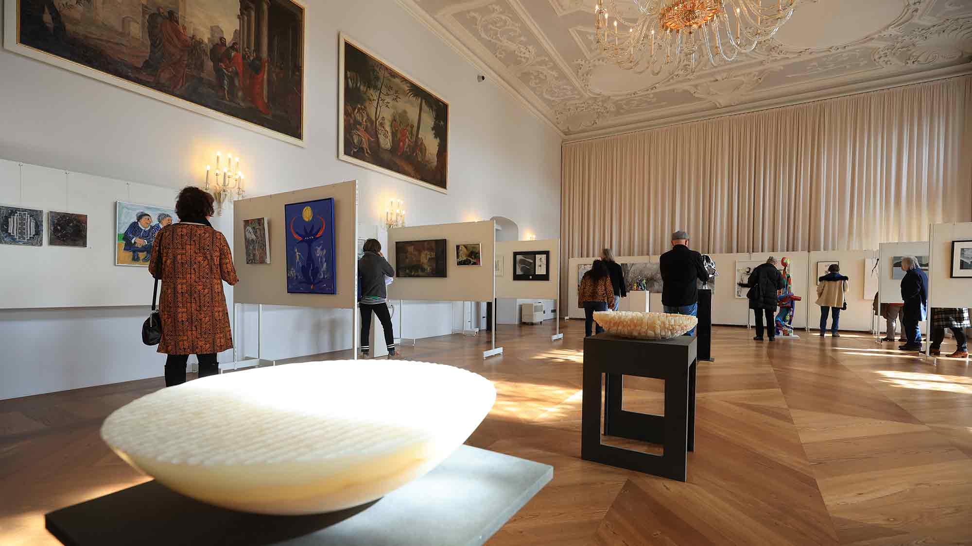 Verleihung des Meckatzer Kunstpreises 2025: Schwabenakademie Irsee eröffnet die Ausstellung »Elemente« Verleihung des Meckatzer Kunstpreises 2025: Schwabenakademie Irsee eröffnet die Ausstellung »Elemente«