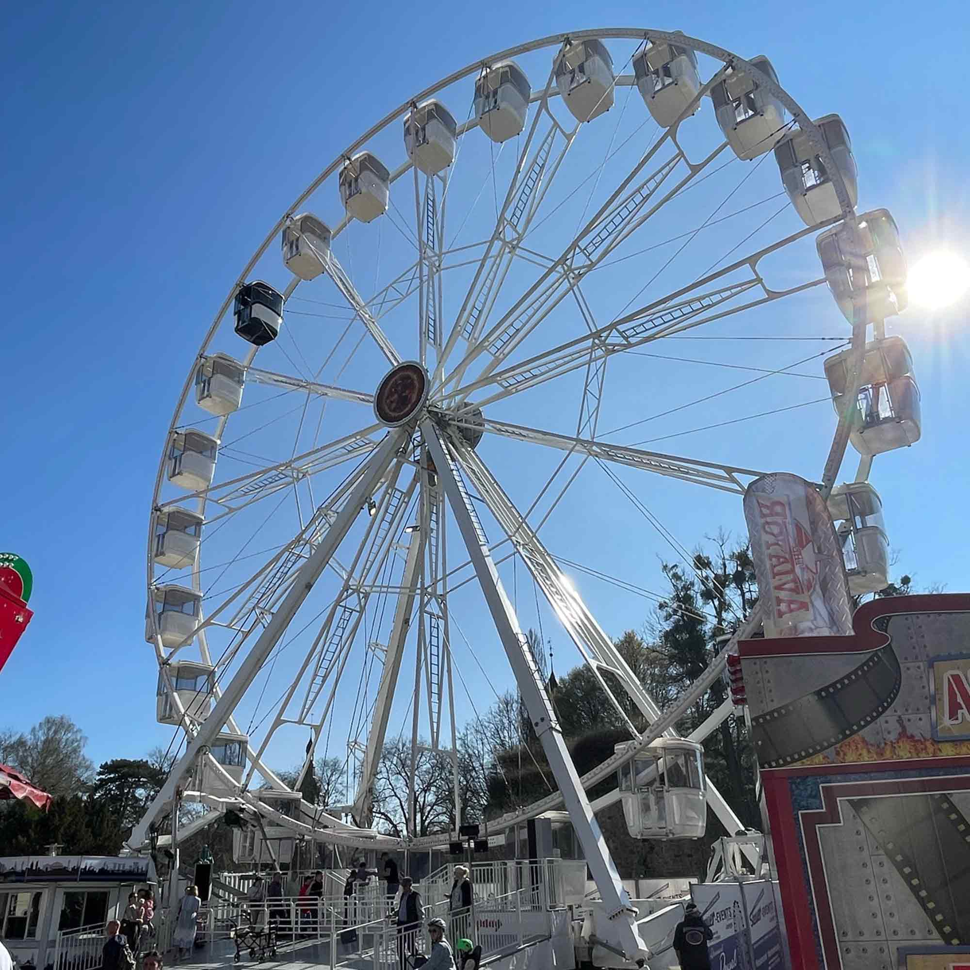 Bad Salzuflen: runde Sache zu Ostern – Riesenrad am Gradierwerk ist Osterhöhepunkt mit grandioser Aussicht, 12. bis 21. April 2025