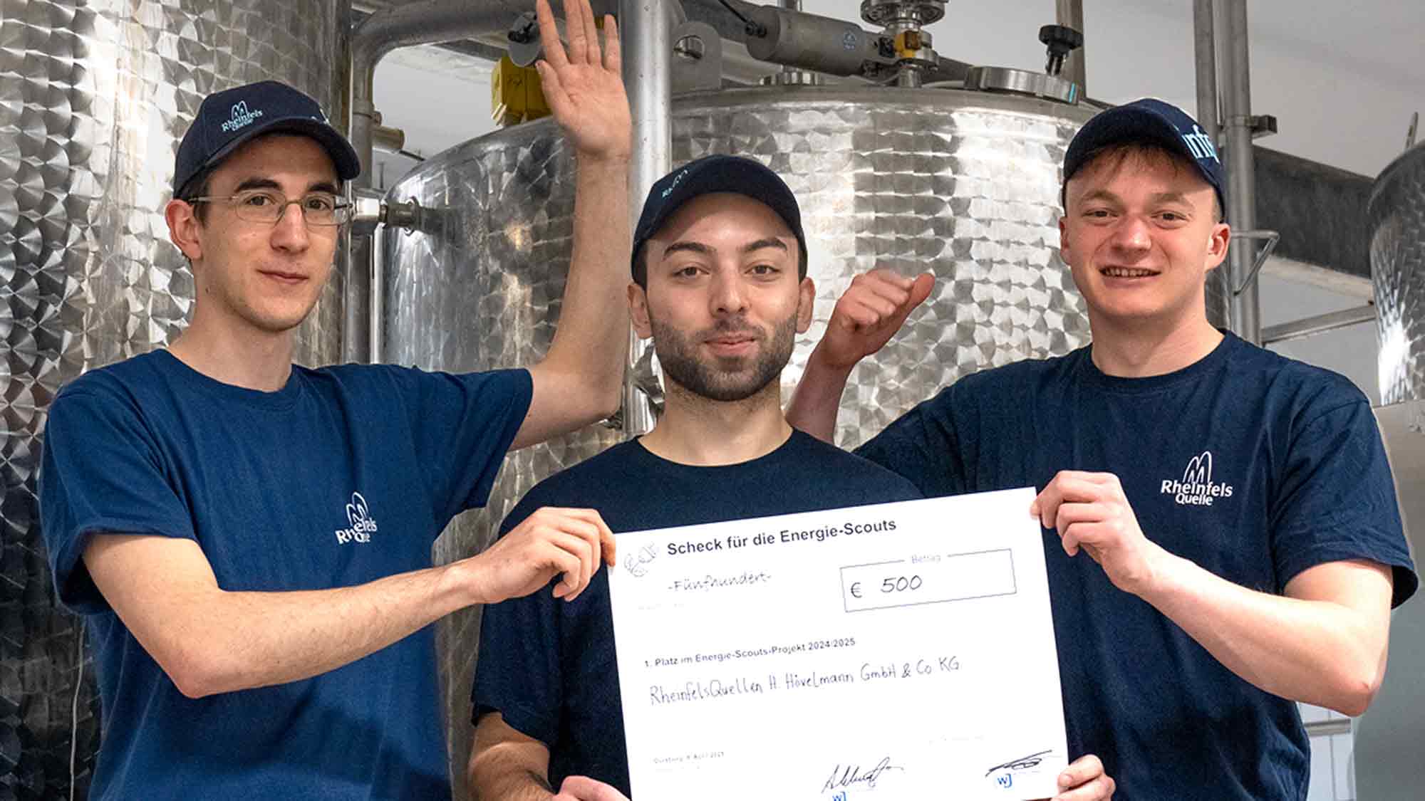 Gelebte Nachhaltigkeit – vom Management bis zu den Azubis: 1. Platz bei »Energie Scouts 2025« für »RheinfelsQuellen« Gelebte Nachhaltigkeit – vom Management bis zu den Azubis: 1. Platz bei »Energie Scouts 2025« für »RheinfelsQuellen«