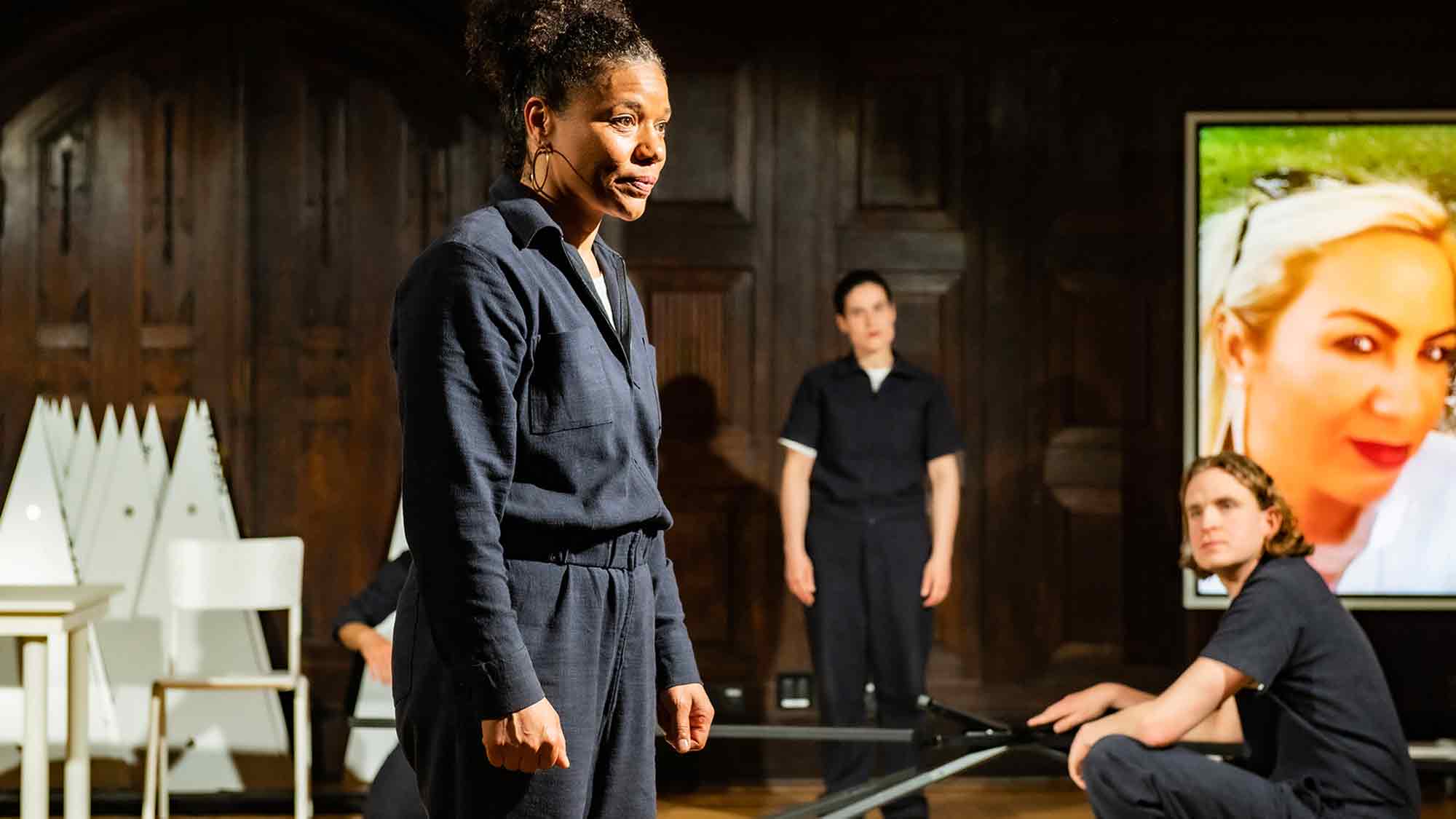 Theater Münster, Theater Oberhausen und Ruhrfestspiele Recklinghausen: Tuğsal Moğul, »And Now Hanau«, Uraufführung Theater Münster, Theater Oberhausen und Ruhrfestspiele Recklinghausen: Tuğsal Moğul, »And Now Hanau«, Uraufführung