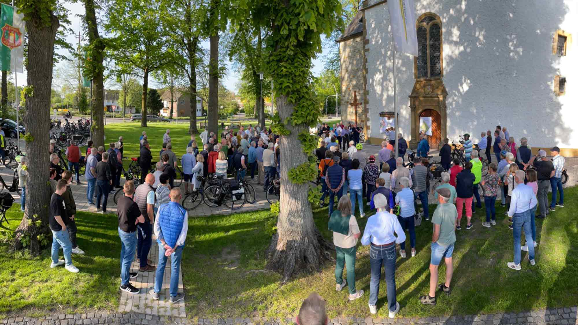 »Tour de Rietberg« im Zeichen der Klimawoche – interessante Einblicke in Mastholter Holzwerkstätten »Tour de Rietberg« im Zeichen der Klimawoche – interessante Einblicke in Mastholter Holzwerkstätten