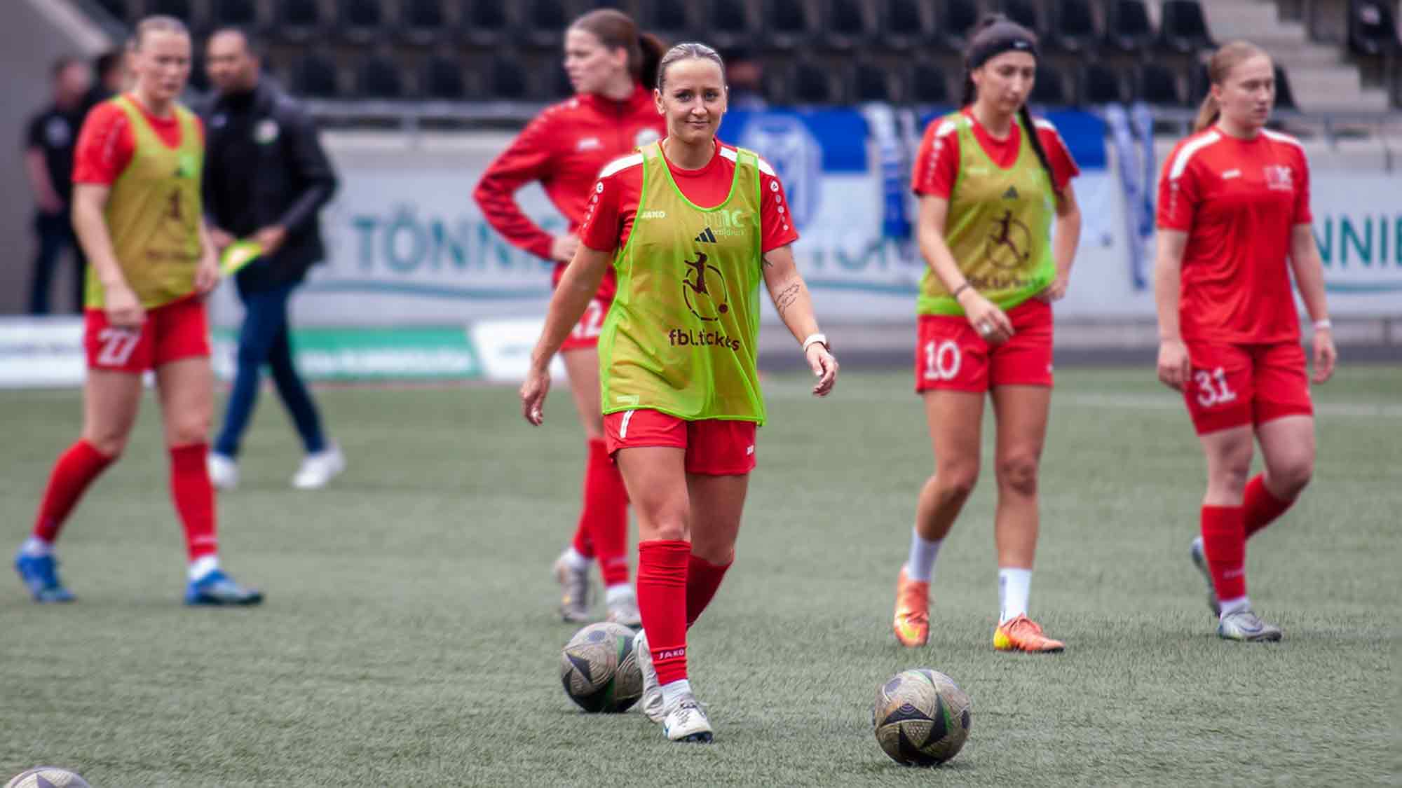 Nach 13 Jahren und mehr als 200 Spielen: Melanie Schuster verlässt den FSV Gütersloh Nach 13 Jahren und mehr als 200 Spielen: Melanie Schuster verlässt den FSV Gütersloh