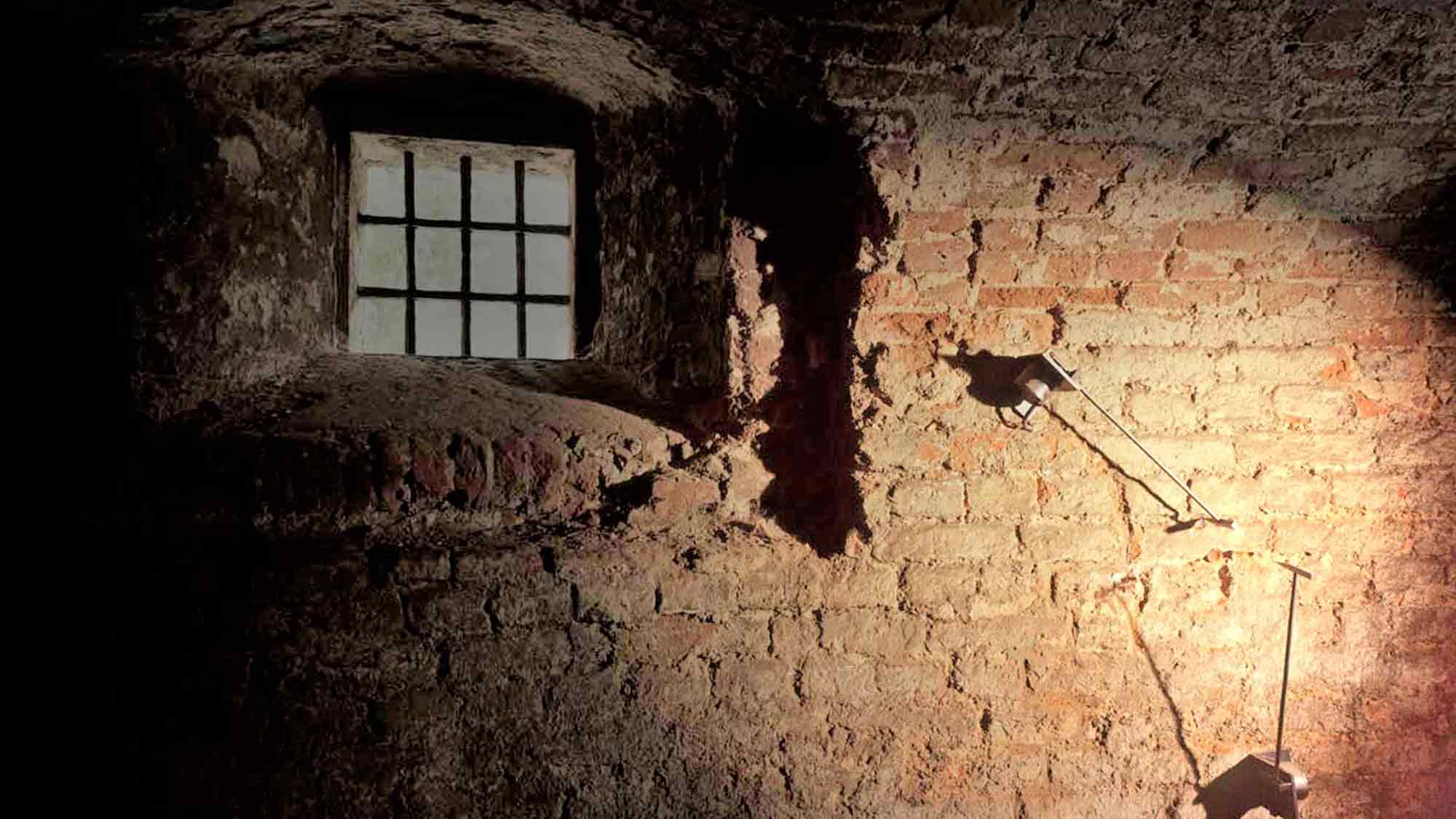 Aufklärungsarbeit im Schaufenster Stadtgeschichte und Führungen zu Zwinger, Täuferreich und Münsters Malerinnen
