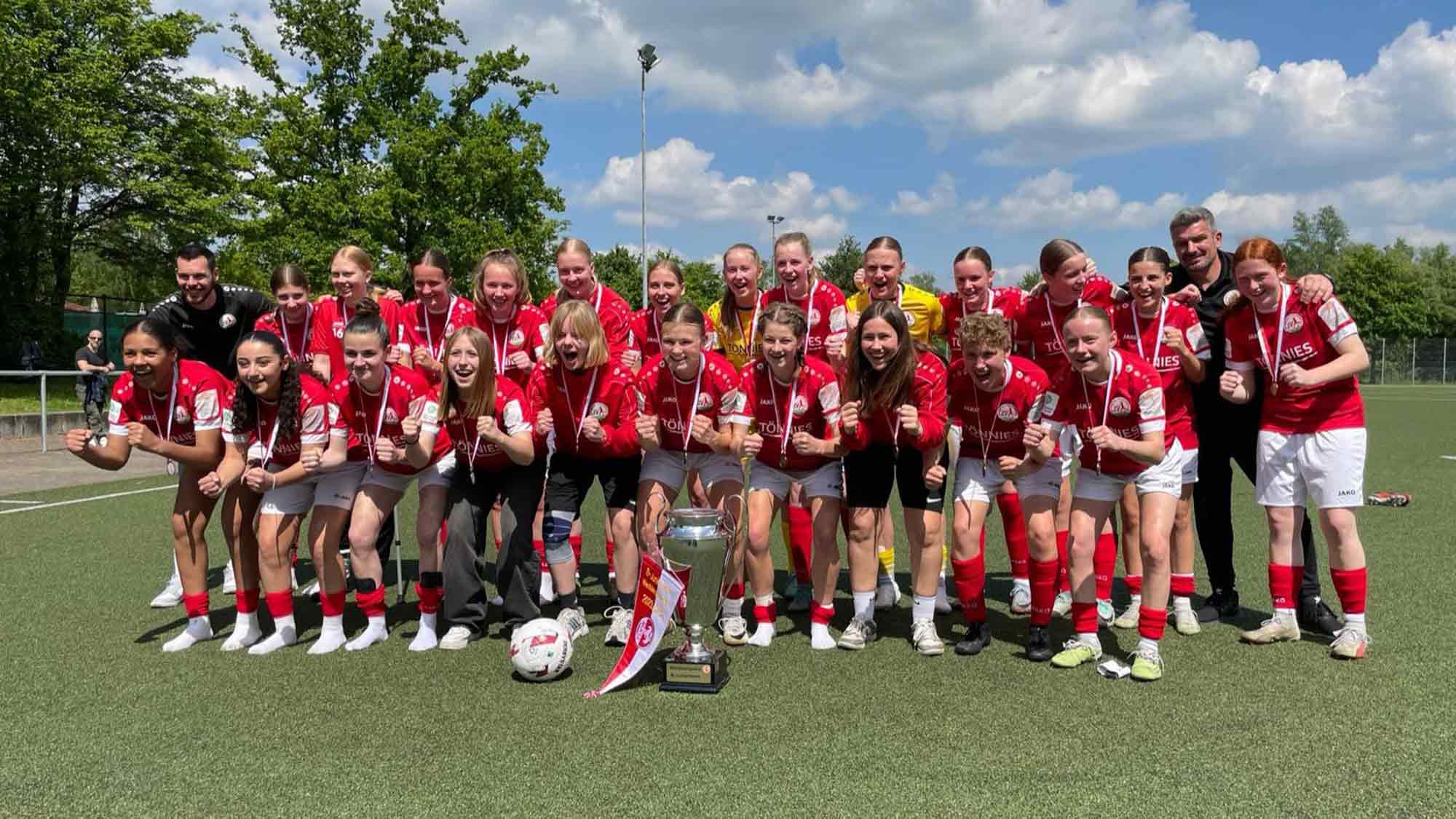 Finale auf großer Bühne: FSV Gütersloh B Juniorinnen kämpfen um den Westfalenpokal Finale auf großer Bühne: FSV Gütersloh B Juniorinnen kämpfen um den Westfalenpokal