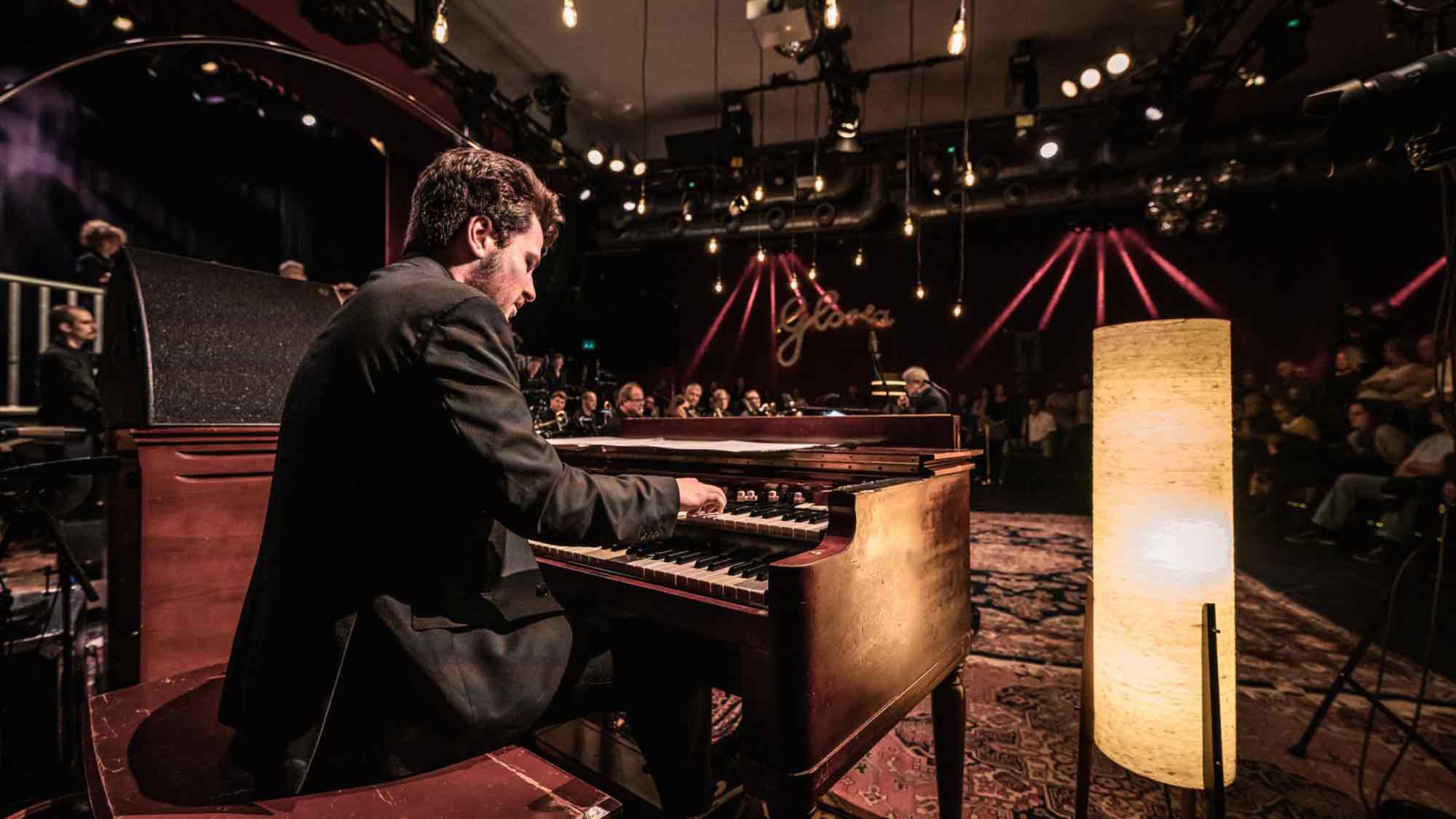 WDR Jazzpreisträger im LWL Museum für Kunst und Kultur – Pianist Simon Oslender mit WDR Big Band im Live Konzert, 22. Mai 2025 WDR Jazzpreisträger im LWL Museum für Kunst und Kultur – Pianist Simon Oslender mit WDR Big Band im Live Konzert, 22. Mai 2025