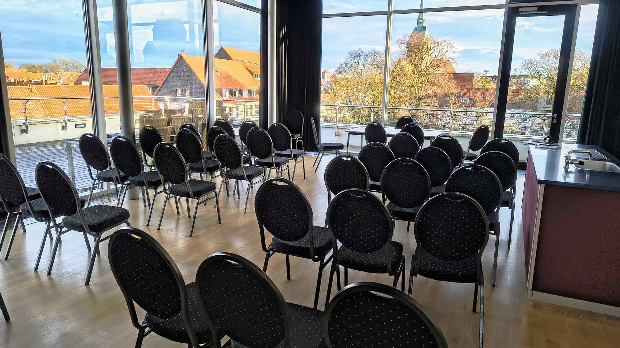 Hildesheim: Ja Wort im Museum: Standesamtliche Trauungen im Pelizaeus Pavillon des RPM Hildesheim: Ja Wort im Museum: Standesamtliche Trauungen im Pelizaeus Pavillon des RPM