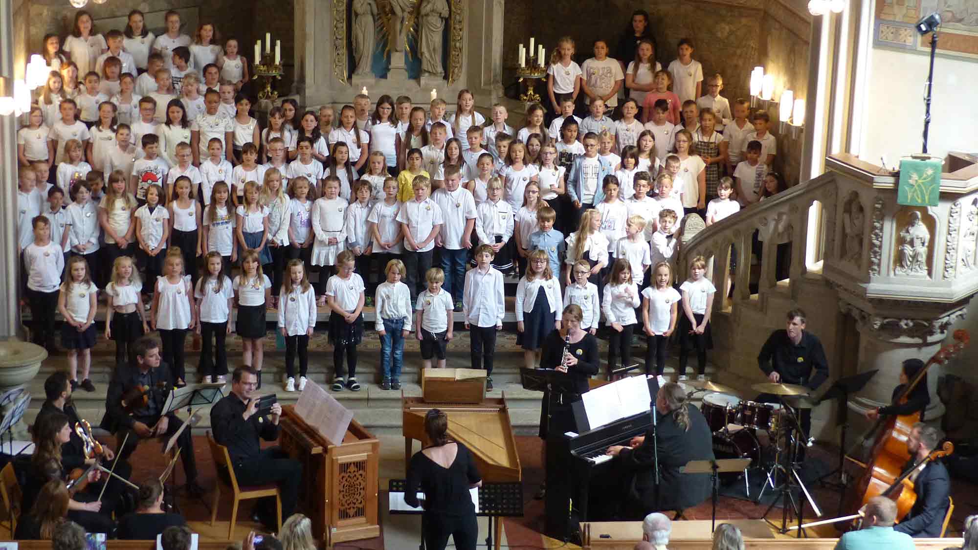 Eine Ferien Weltreise mit den Kinderchören am 24. Juni 2025 um 16.30 Uhr in der Lutherkirche Bad Harzburg