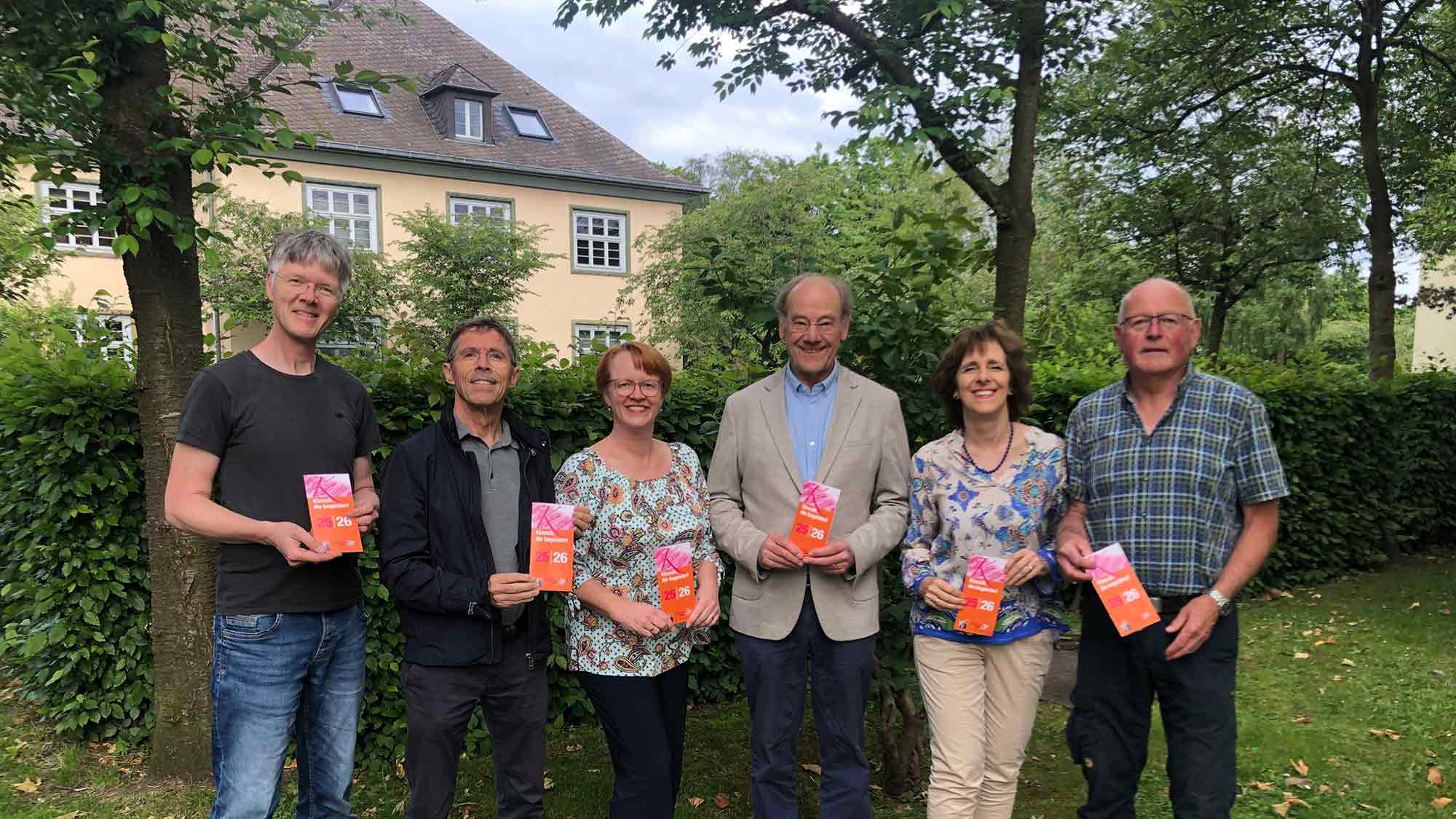 Neuer Konzertflyer 25/26 des Städtischen Musikvereins Lippstadt macht Lust auf wunderbare Musikerlebnisse Neuer Konzertflyer 25/26 des Städtischen Musikvereins Lippstadt macht Lust auf wunderbare Musikerlebnisse