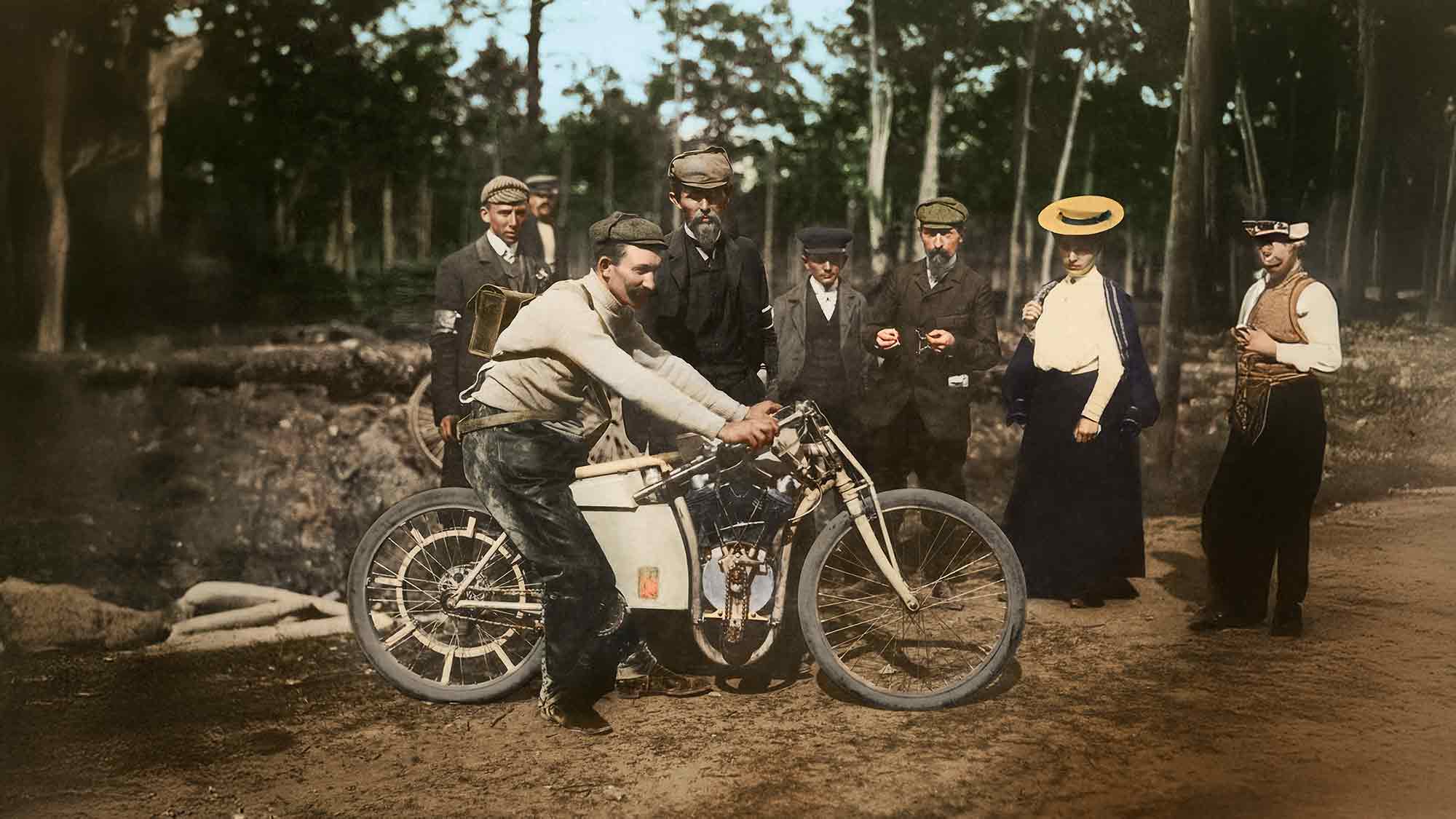 Der Sieg von Václav Vondrich im Jahr 1905: ein Meilenstein in der Škoda Motorsportgeschichte Der Sieg von Václav Vondrich im Jahr 1905: ein Meilenstein in der Škoda Motorsportgeschichte