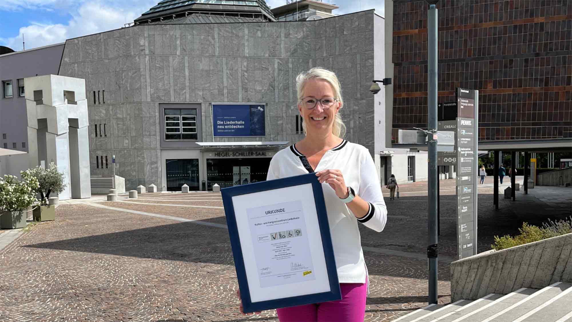 Kulturzentrum und Kongresszentrum Liederhalle Stuttgart erhält Zertifizierung »Reisen für Alle« Kulturzentrum und Kongresszentrum Liederhalle Stuttgart erhält Zertifizierung »Reisen für Alle«