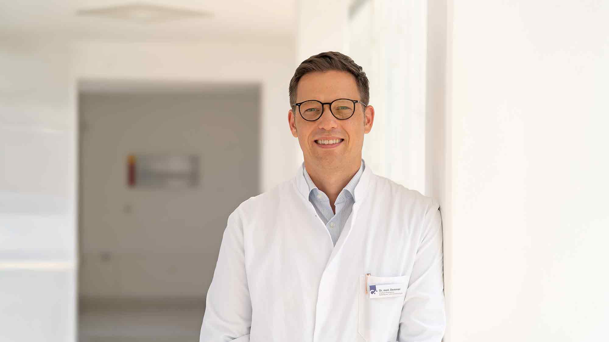 Neuer Chefarzt erweitert das Spektrum der Plastischen Chirurgie und Handchirurgie am Klinikum Gütersloh Neuer Chefarzt erweitert das Spektrum der Plastischen Chirurgie und Handchirurgie am Klinikum Gütersloh