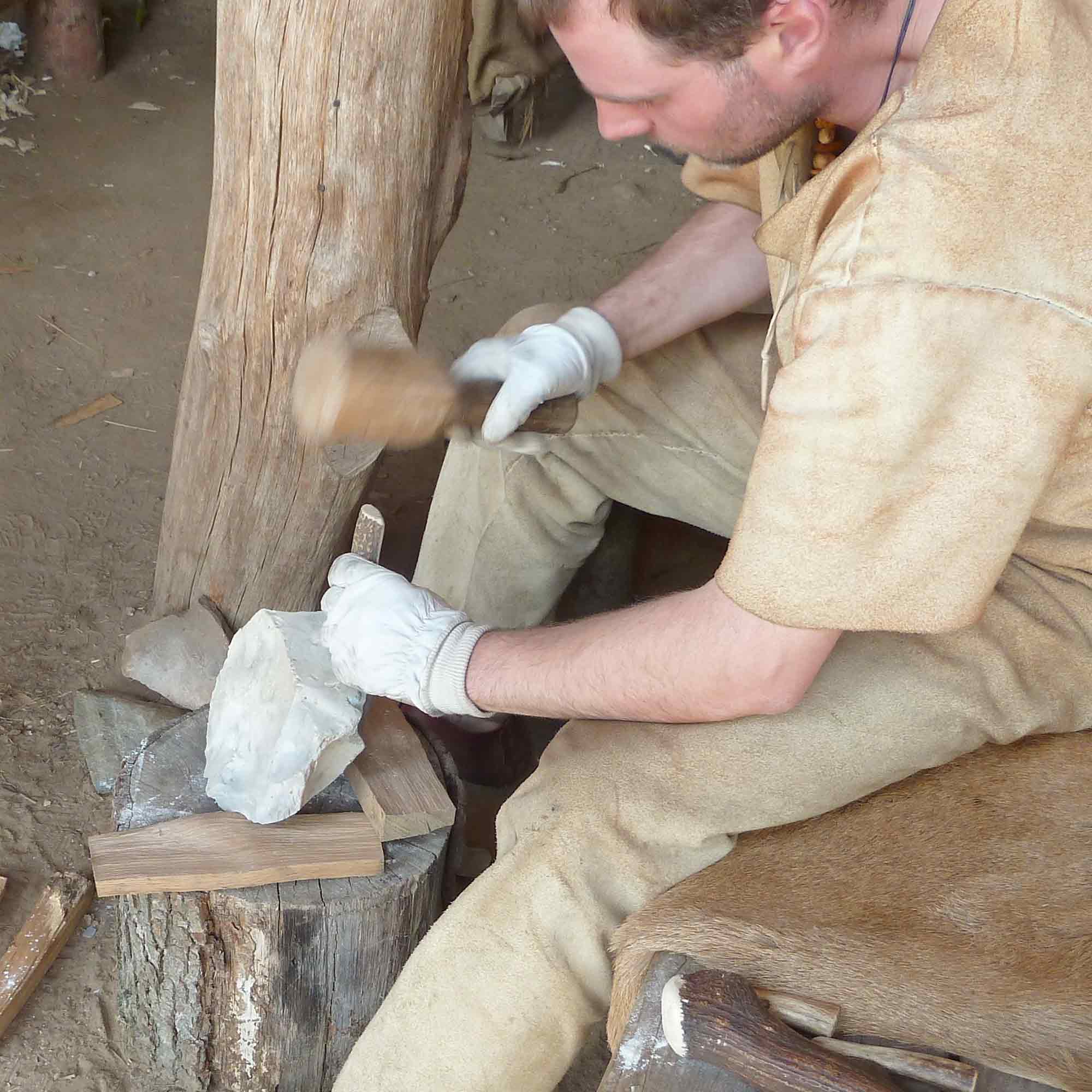 Experimentelle Archäologie zum Nachfragen – Hamburger Studenten leben eine Woche im Steinzeitdorf, 29. Juli bis 2. August 2025 Experimentelle Archäologie zum Nachfragen – Hamburger Studenten leben eine Woche im Steinzeitdorf, 29. Juli bis 2. August 2025