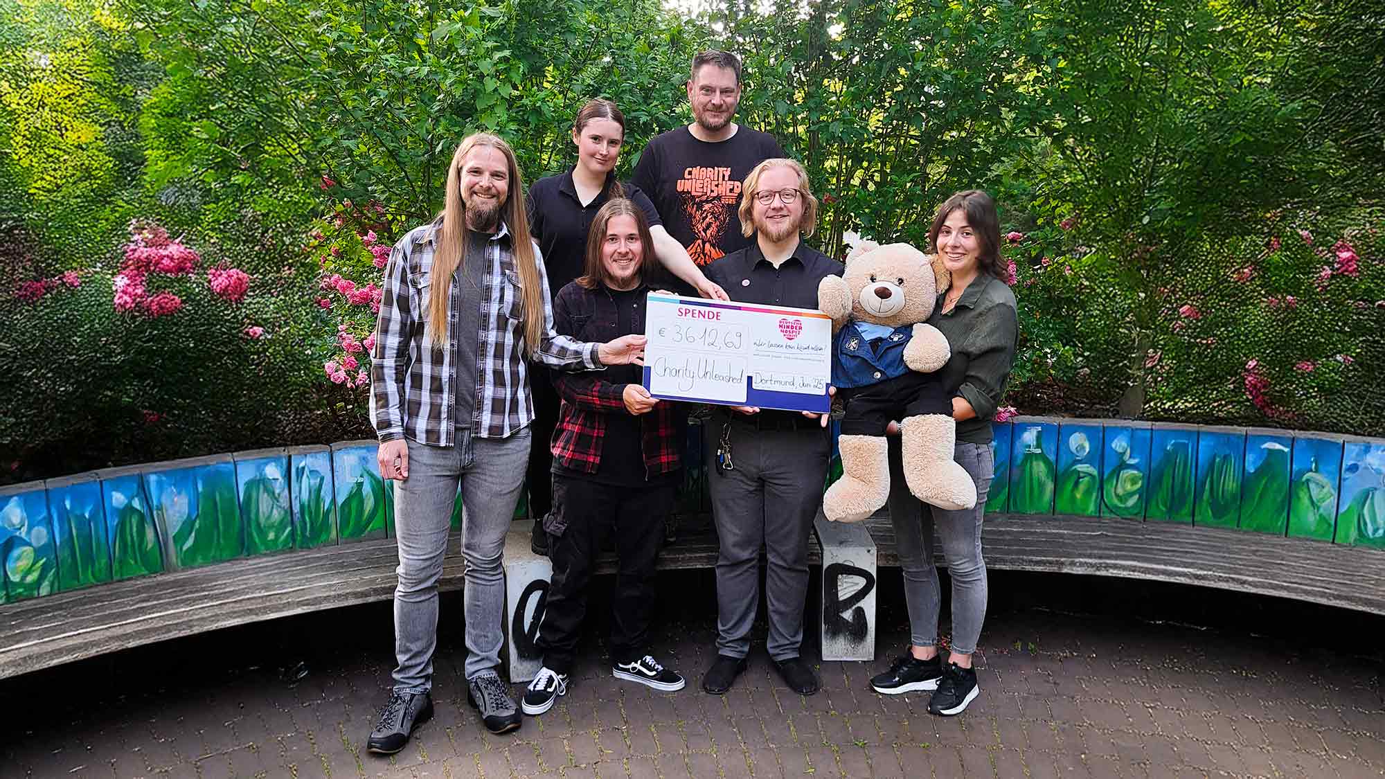 Metalstark für die Schwächsten: »Charity Unleashed Festival« bringt mehr als 3.600 Euro für die Deutschen Kinderhospiz Dienste Metalstark für die Schwächsten: »Charity Unleashed Festival« bringt mehr als 3.600 Euro für die Deutschen Kinderhospiz Dienste