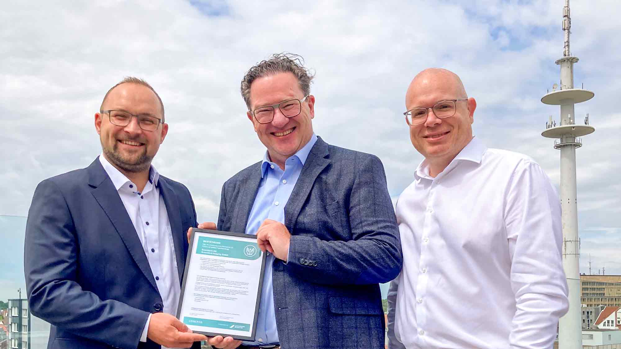 Sparkasse: Universität Bayreuth und Concern GmbH bestätigen – Scanfabrik KG leistet Vorbildliches bei sozialer Verantwortung Sparkasse: Universität Bayreuth und Concern GmbH bestätigen – Scanfabrik KG leistet Vorbildliches bei sozialer Verantwortung