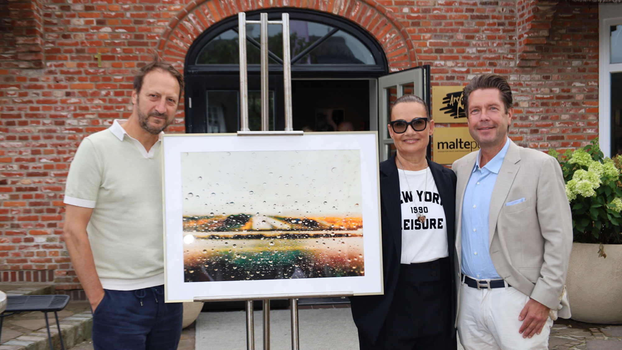 Zahlreiche Prominente bei Vernissage von Jenny Jürgens in Kampen auf Sylt Zahlreiche Prominente bei Vernissage von Jenny Jürgens in Kampen auf Sylt