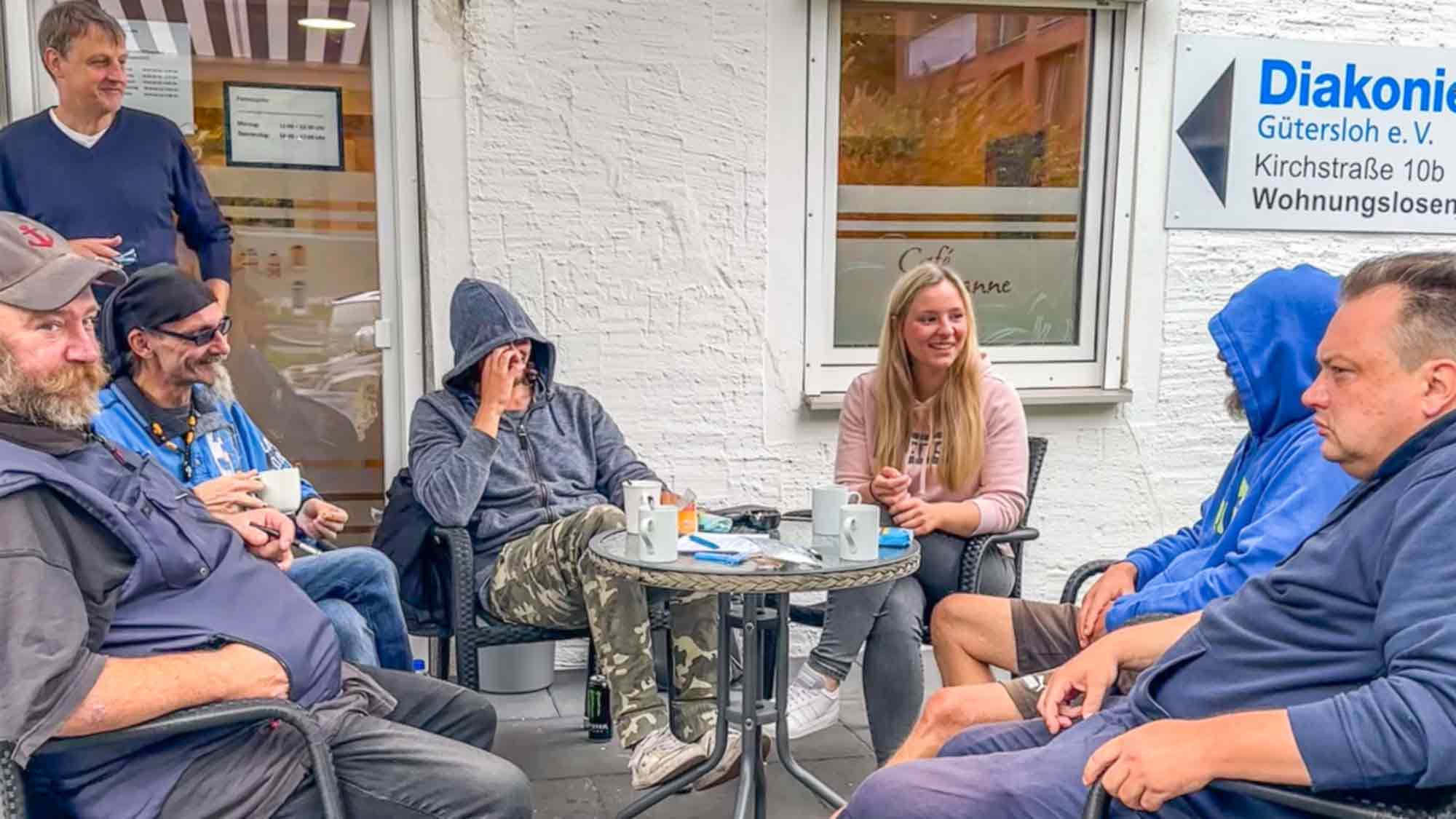 »Meine Stimme verschenke ich nicht« – im »Politik Café« der Wohnungslosenhilfe geht es auch um die Kommunalwahl »Meine Stimme verschenke ich nicht« – im »Politik Café« der Wohnungslosenhilfe geht es auch um die Kommunalwahl