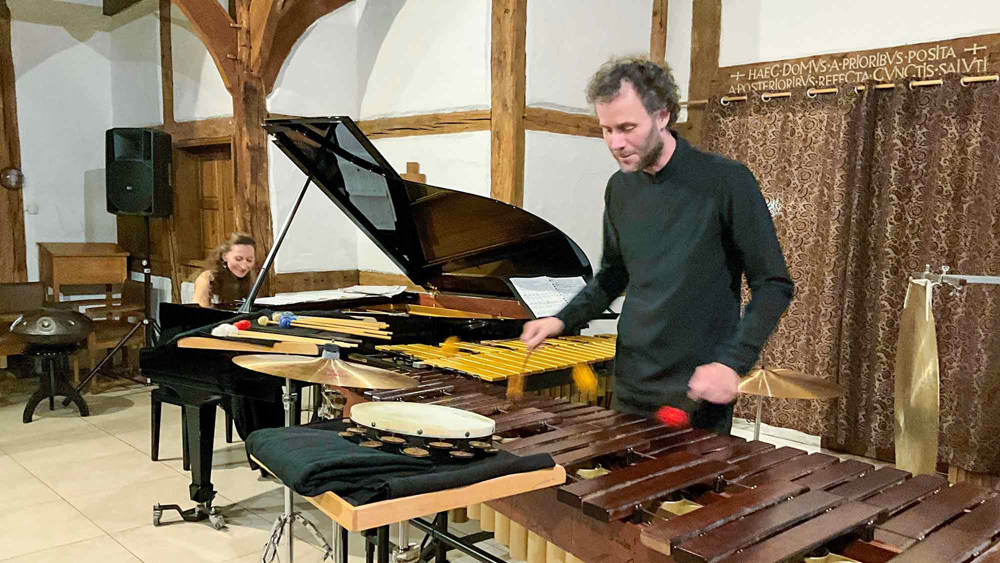 Beckum: Kammerkonzertreihe »Musik im Alten Pfarrhaus«, Konzert der Extraklasse mit dem Duo Farbton Beckum: Kammerkonzertreihe »Musik im Alten Pfarrhaus«, Konzert der Extraklasse mit dem Duo Farbton
