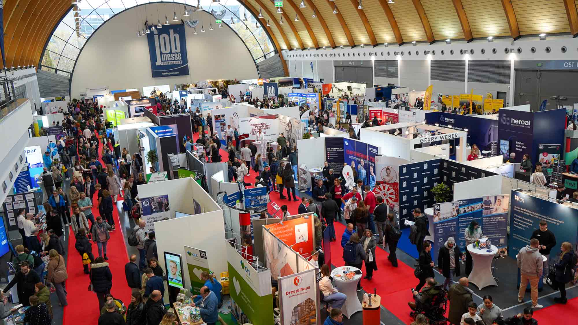 20. »jobmesse bielefeld« – 2 Jahrzehnte Karriere Power in OWL, 8. und 9. November 2025 20. »jobmesse bielefeld« – 2 Jahrzehnte Karriere Power in OWL, 8. und 9. November 2025