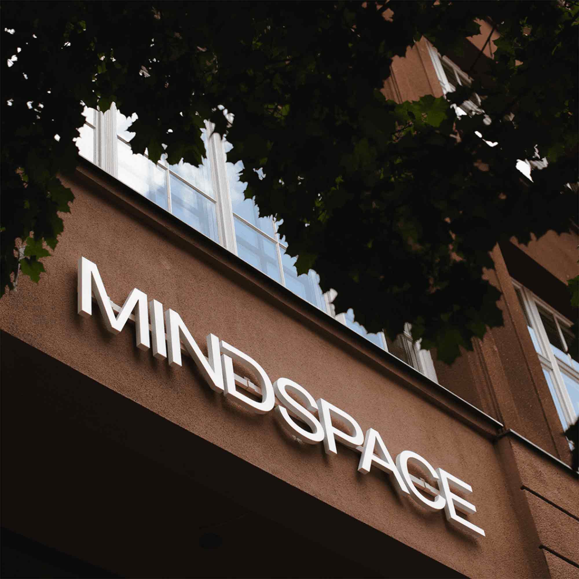 Warum viele Arbeitgeber in Frankfurt auf ein hybrides Arbeitsmodell setzen – und wie Mindspace dabei helfen kann Warum viele Arbeitgeber in Frankfurt auf ein hybrides Arbeitsmodell setzen – und wie Mindspace dabei helfen kann