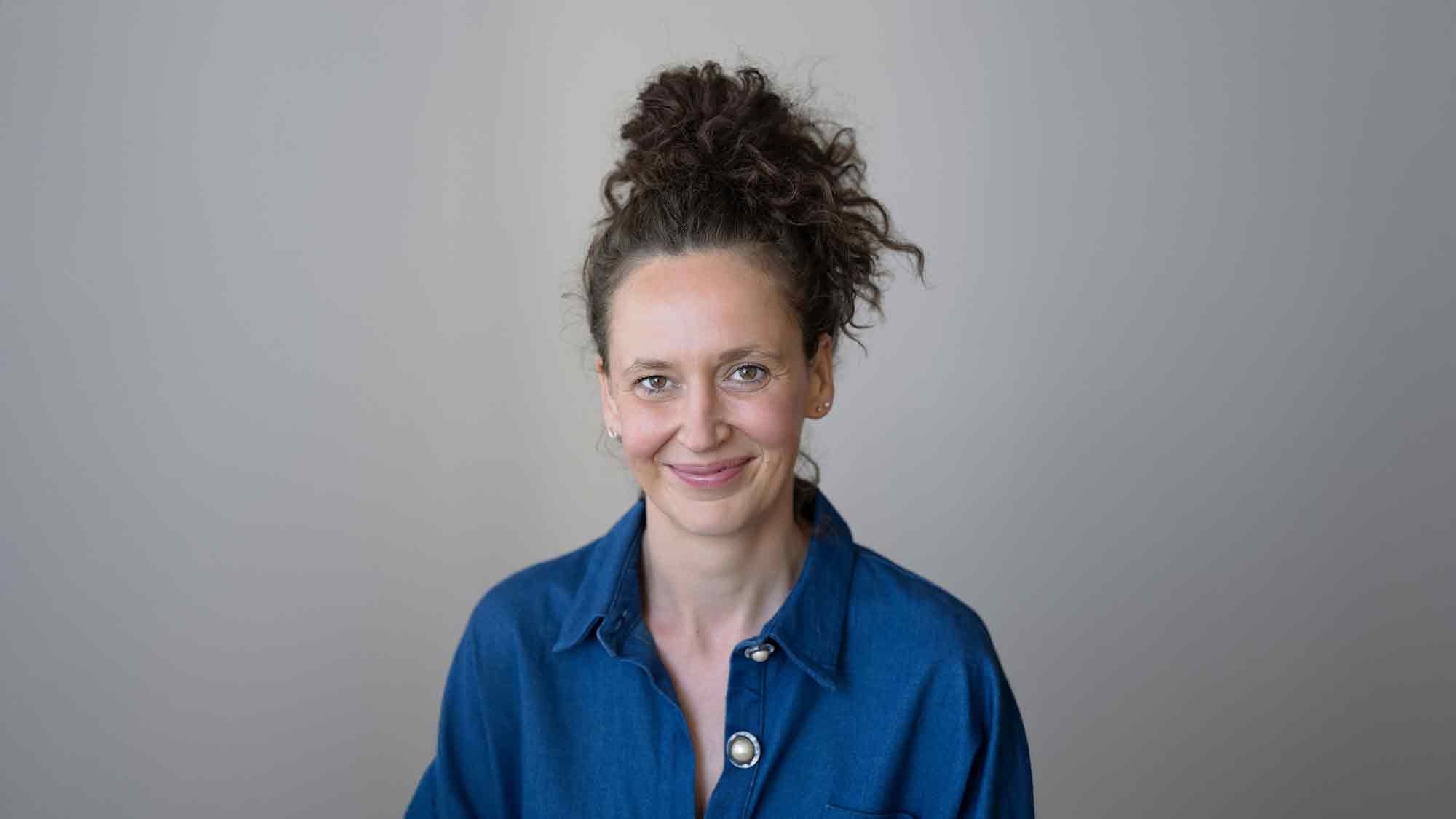 Marta Herford: Autorinnenlesung – Carolin Würfel liest aus &raquo;Ingrid Wiener und die Kunst der Befreiung&laquo;, 12. November 2025