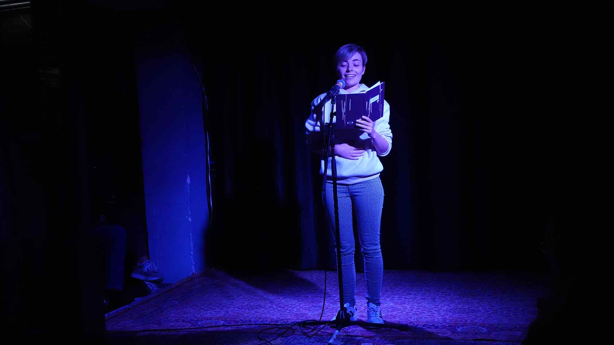 Poetry Slam ist zurück in Herford – ab Dezember 2025 alle 2 Monate im »Marta Hoch 2« Poetry Slam ist zurück in Herford – ab Dezember 2025 alle 2 Monate im »Marta Hoch 2«