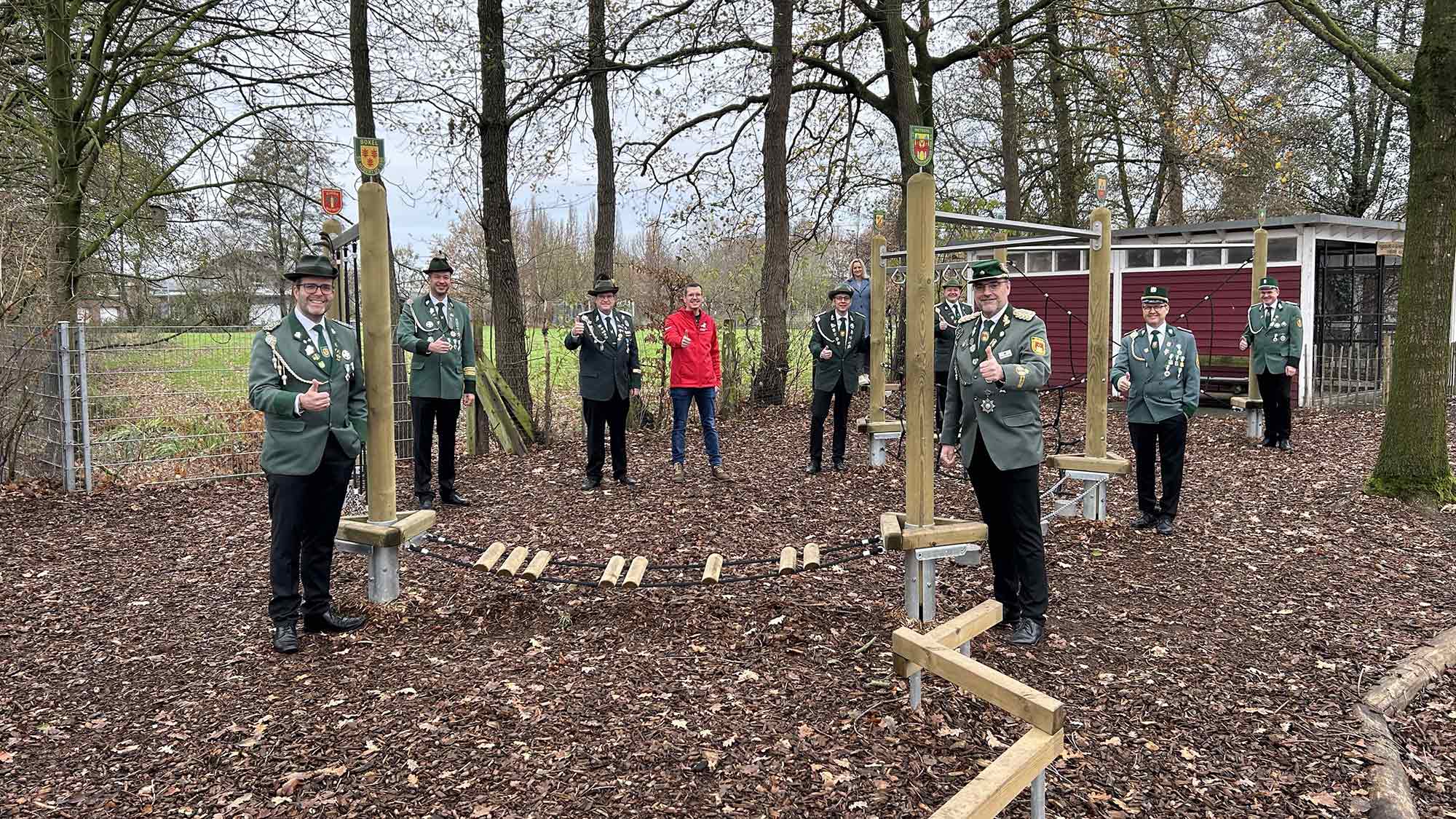 Gartenschaupark Rietberg: Hier können schon die Kleinsten klettern – Schützen und Volksbank finanzieren Niederseilgarten Gartenschaupark Rietberg: Hier können schon die Kleinsten klettern – Schützen und Volksbank finanzieren Niederseilgarten