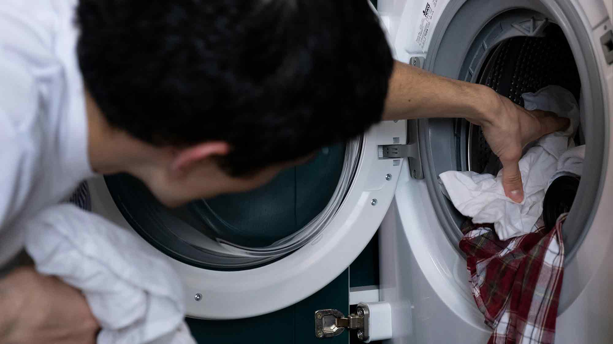 Kaufen, waschen, tragen – neue Kleidung am besten erst einmal in die Waschmaschine Kaufen, waschen, tragen – neue Kleidung am besten erst einmal in die Waschmaschine