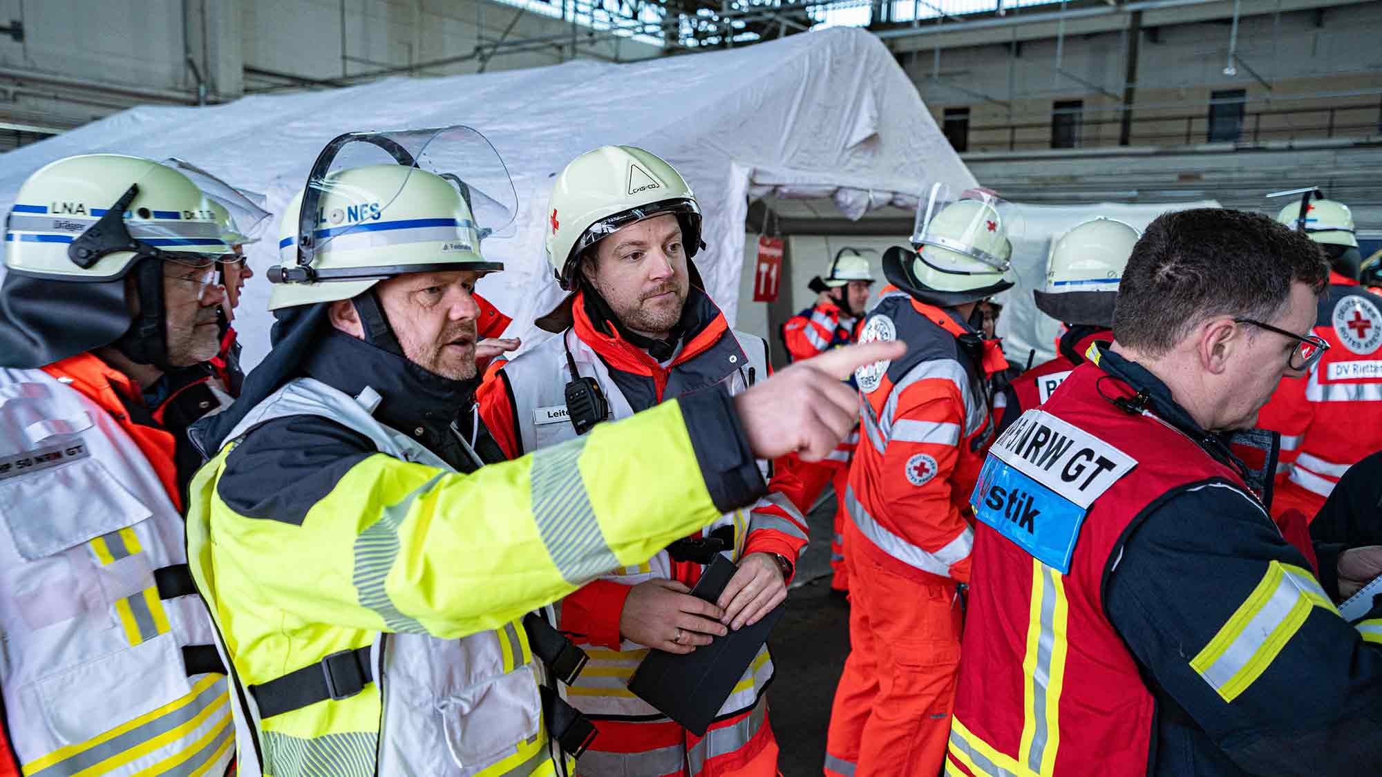 Kreis Gütersloh: ehrenamtliche Einsatzkräfte im Dienst der Sicherheit – erfolgreiche Einsatzübung zum Nikolaustag 2025 Kreis Gütersloh: ehrenamtliche Einsatzkräfte im Dienst der Sicherheit – erfolgreiche Einsatzübung zum Nikolaustag 2025