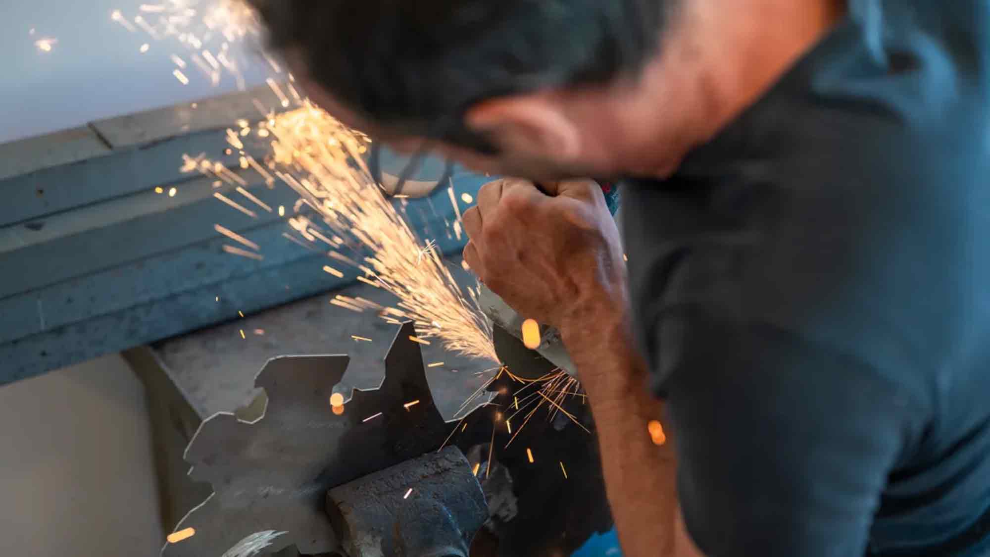 Südtiroler Rosengarten als Designobjekt: Tobias Demetz vereint Handwerk, Kunst und Geschichte Südtiroler Rosengarten als Designobjekt: Tobias Demetz vereint Handwerk, Kunst und Geschichte