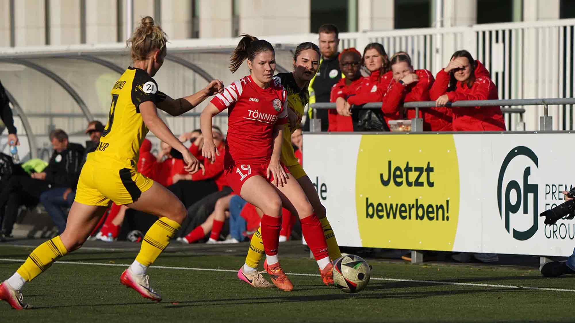 Weltfrauentag am Sonntag: Freier Eintritt für Frauen und Mädchen beim FSV Gütersloh Heimspiel gegen Köln, 8. März 2026