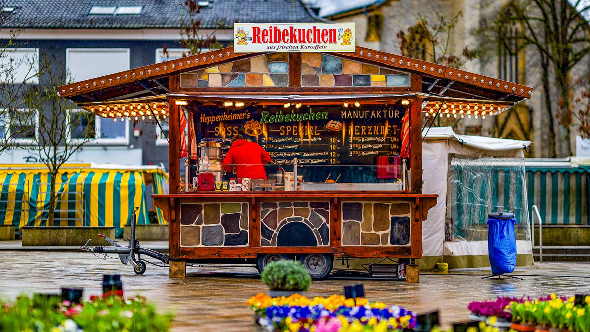 NOW Marktanalyse: Heppenheimer’s Reibekuchen Manufaktur auf dem Mariechenmarkt Gütersloh