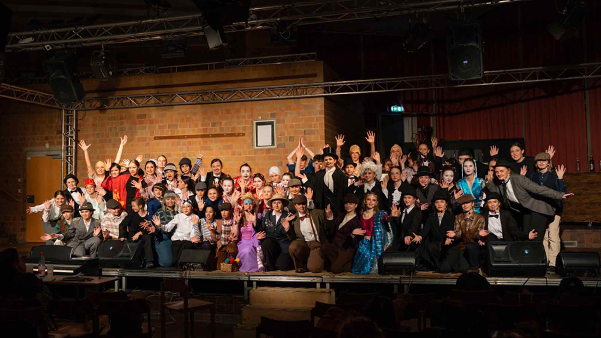 Musical AG des &raquo;Huma&laquo; Mönchengladbach bringt &raquo;In 80 Tagen um die Welt&laquo; auf die Bühne, März 2026