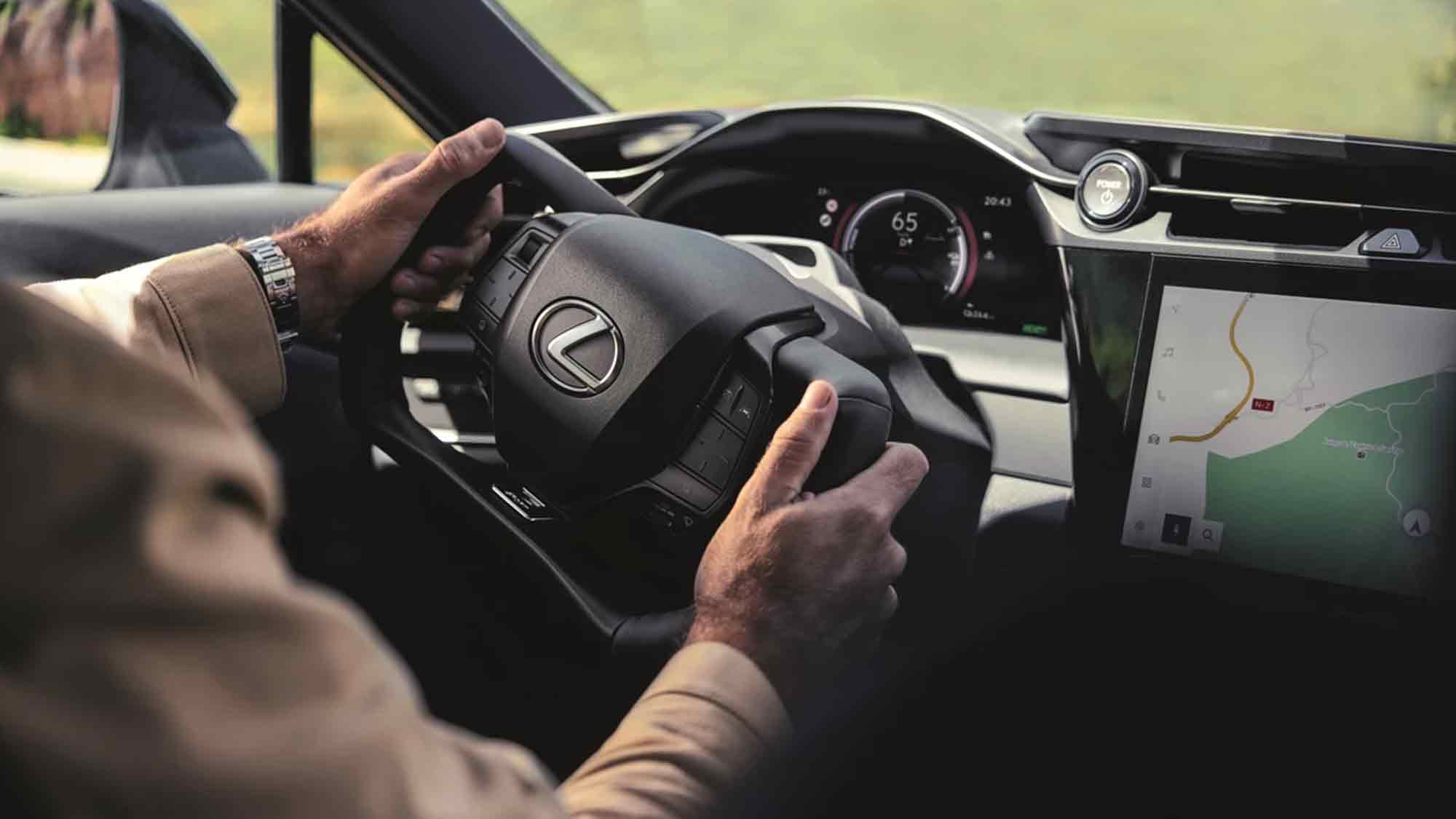 Steer by Wire: Die neue Art des Fahrens – neues System debütiert im vollelektrischen Lexus RZ