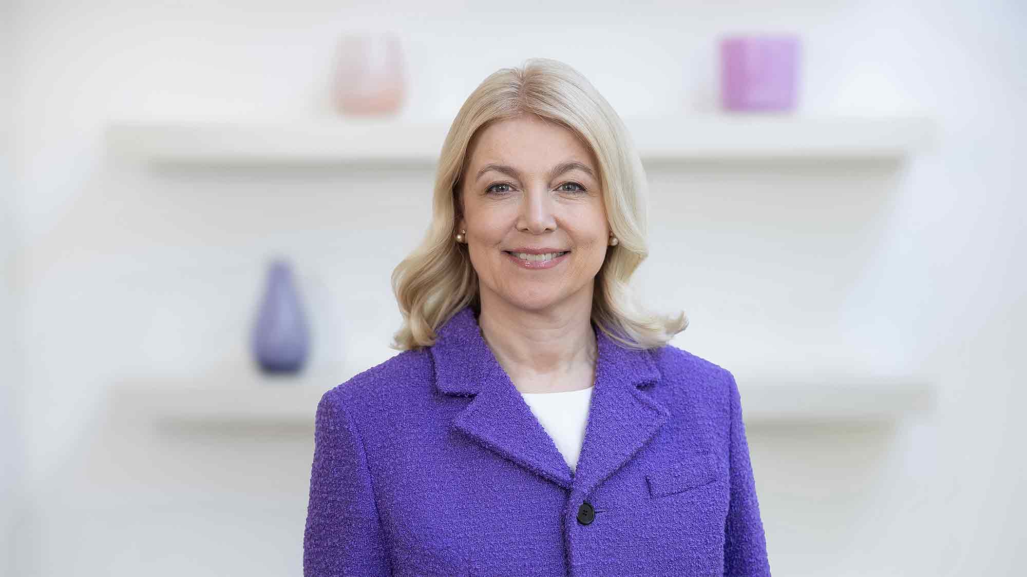 »Gemeinsam die Zukunft gestalten« – Prof. Dr. med. Annegret Kuhn, MBA, startet als Medizinische Geschäftsführerin am Klinikum Bielefeld »Gemeinsam die Zukunft gestalten« – Prof. Dr. med. Annegret Kuhn, MBA, startet als Medizinische Geschäftsführerin am Klinikum Bielefeld