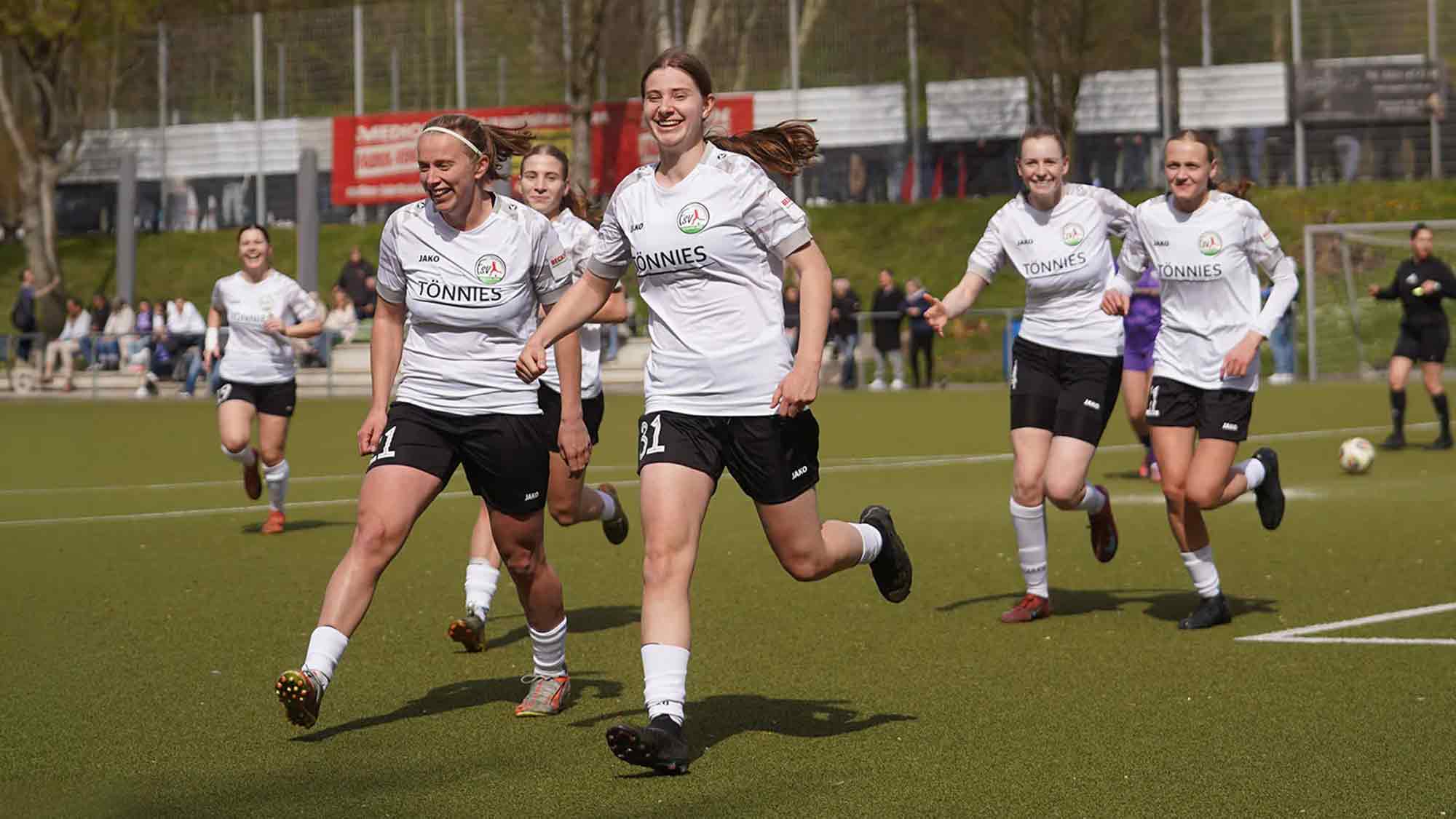 Vorschau auf das Westfalenpokal Halbfinale: FSV Gütersloh gegen FC Schalke 04 Vorschau auf das Westfalenpokal Halbfinale: FSV Gütersloh gegen FC Schalke 04