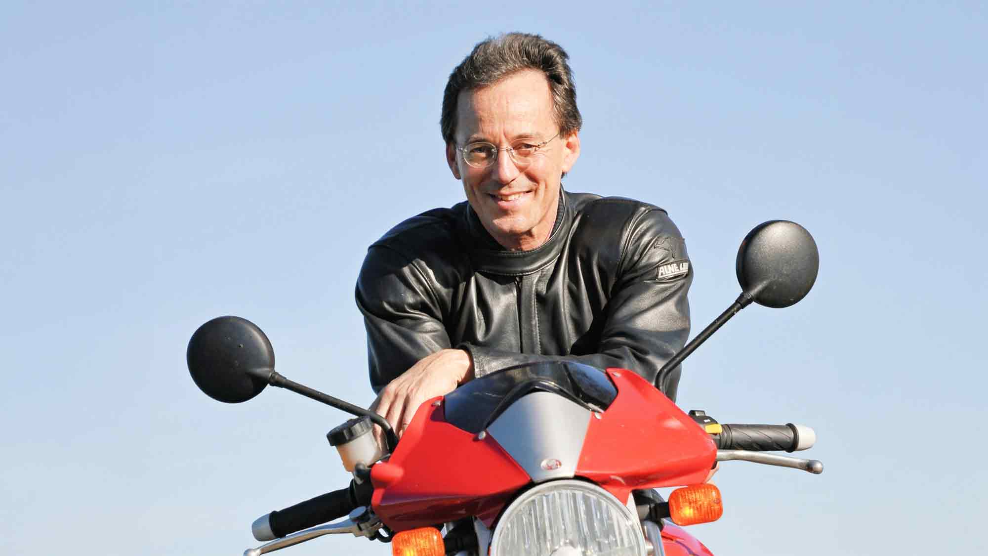 Klimafreundliche Mobilität weiterdenken – »FörderFreunde« Vortrag mit Dipl. Ing. Helmut Heusler am 8. Mai 2026 in der »PS.Halle« Einbeck Klimafreundliche Mobilität weiterdenken – »FörderFreunde« Vortrag mit Dipl. Ing. Helmut Heusler am 8. Mai 2026 in der »PS.Halle« Einbeck