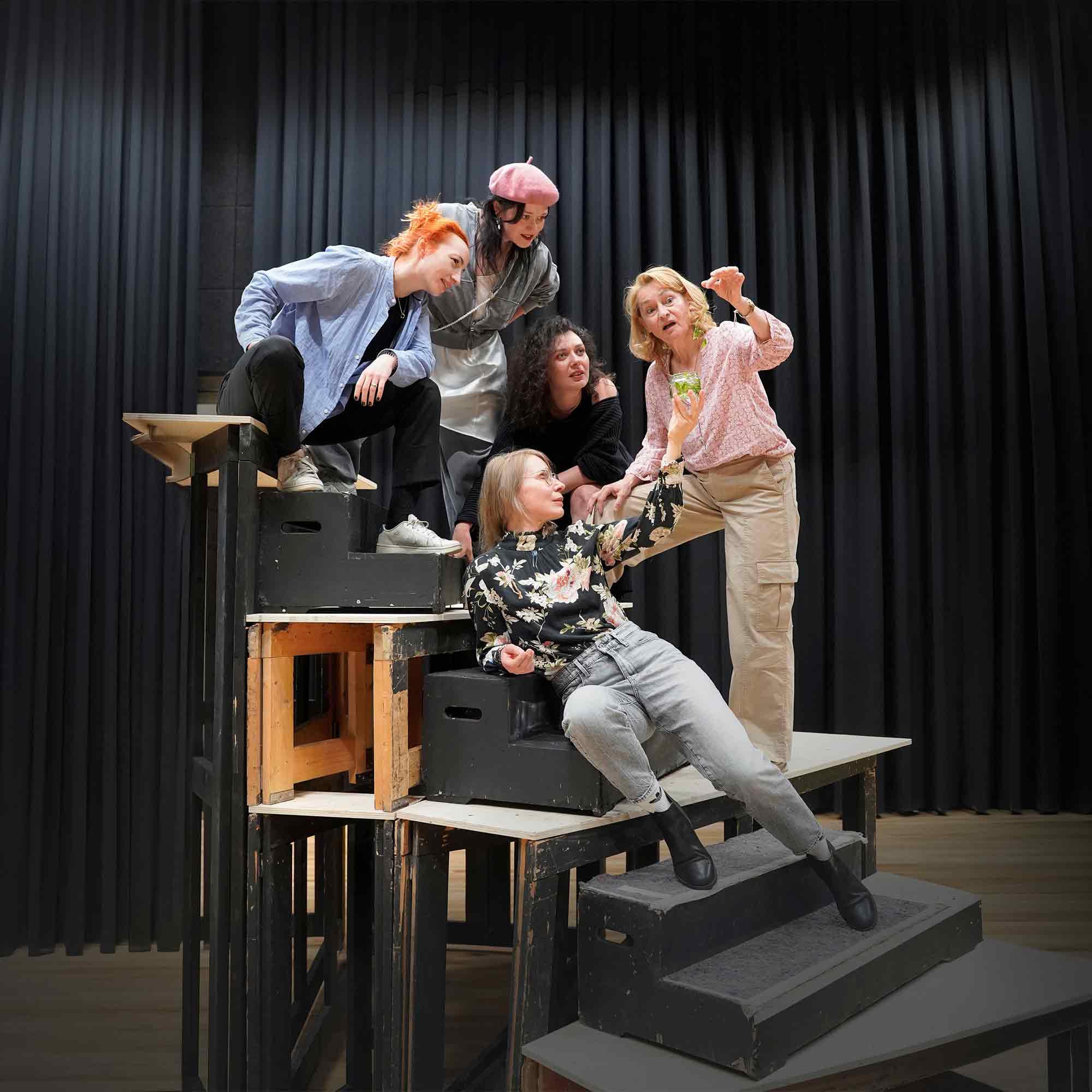 Theater Heilbronn: Leon Englers &raquo;Wo die Götter kauern wie Hunde&laquo; wird im &raquo;Science Dome&laquo; uraufgeführt