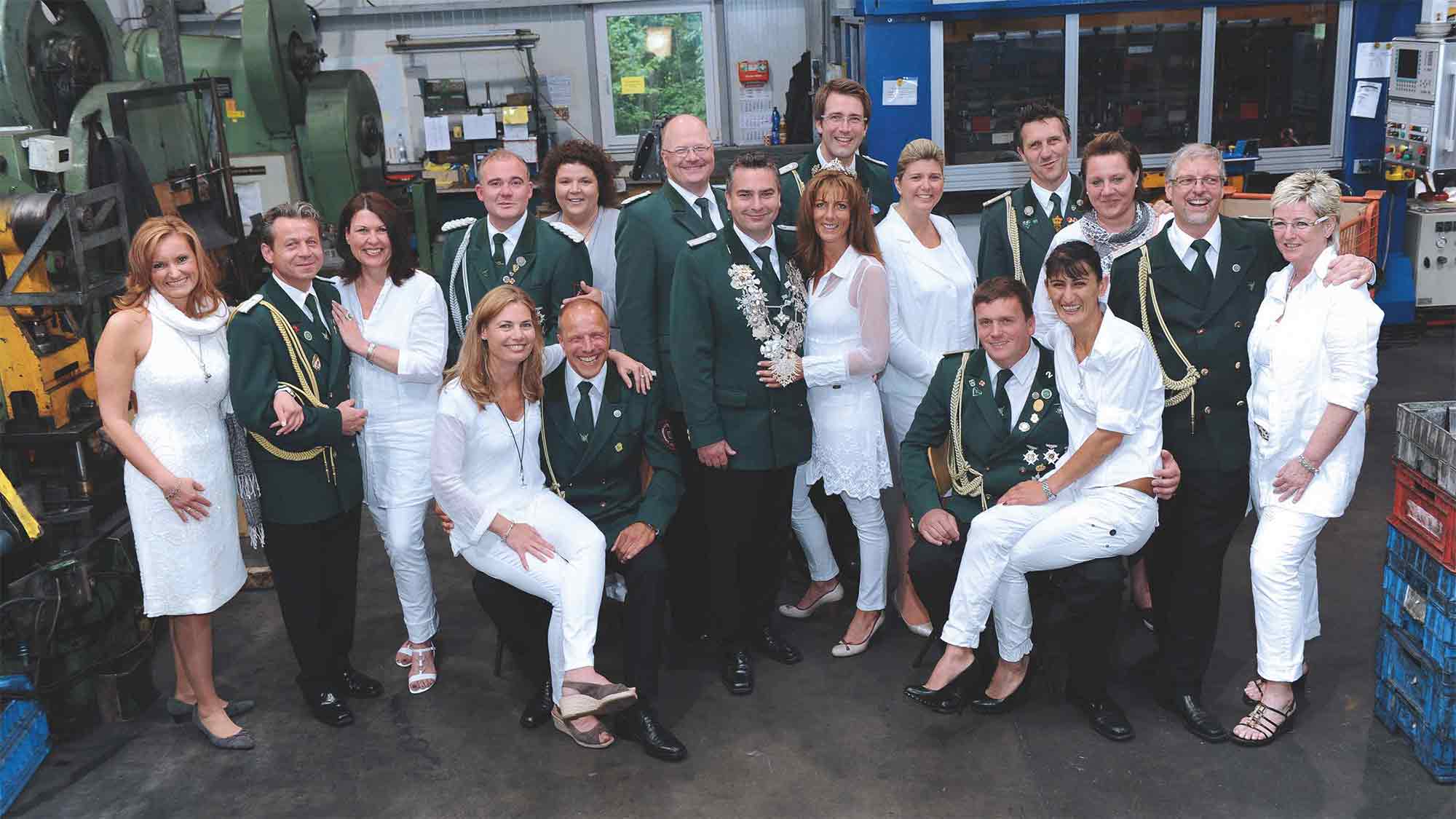 KWS History: Stadtgeschichte Gütersloh – Venedig im Heidewald, als die Stadtschützen italienisches Flair ins Festzelt brachten (2011) KWS History: Stadtgeschichte Gütersloh – Venedig im Heidewald, als die Stadtschützen italienisches Flair ins Festzelt brachten (2011)