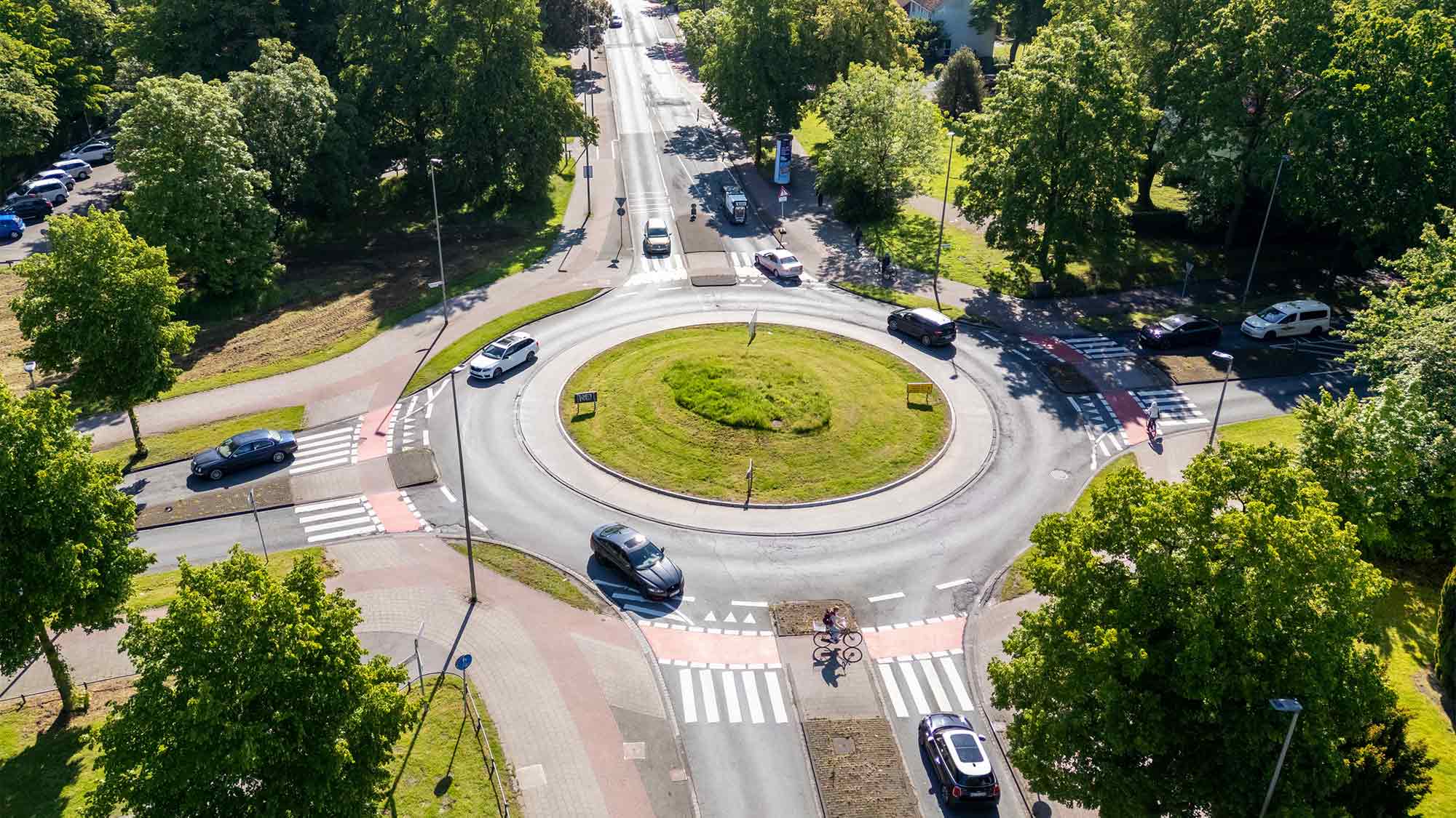 Kreisverkehr Von Esmarch Straße: Bürgerbegehren will Umbau zu Ampelkreuzung verhindern Kreisverkehr Von Esmarch Straße: Bürgerbegehren will Umbau zu Ampelkreuzung verhindern
