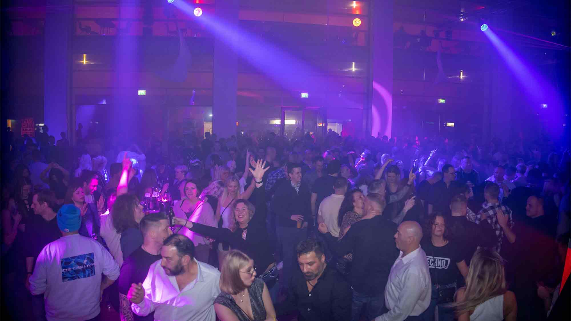 Premiere in Gütersloh – »Suberg’s Ü30 Party« bringt vier Tanzflächen in die Stadthalle, 14. November 2026