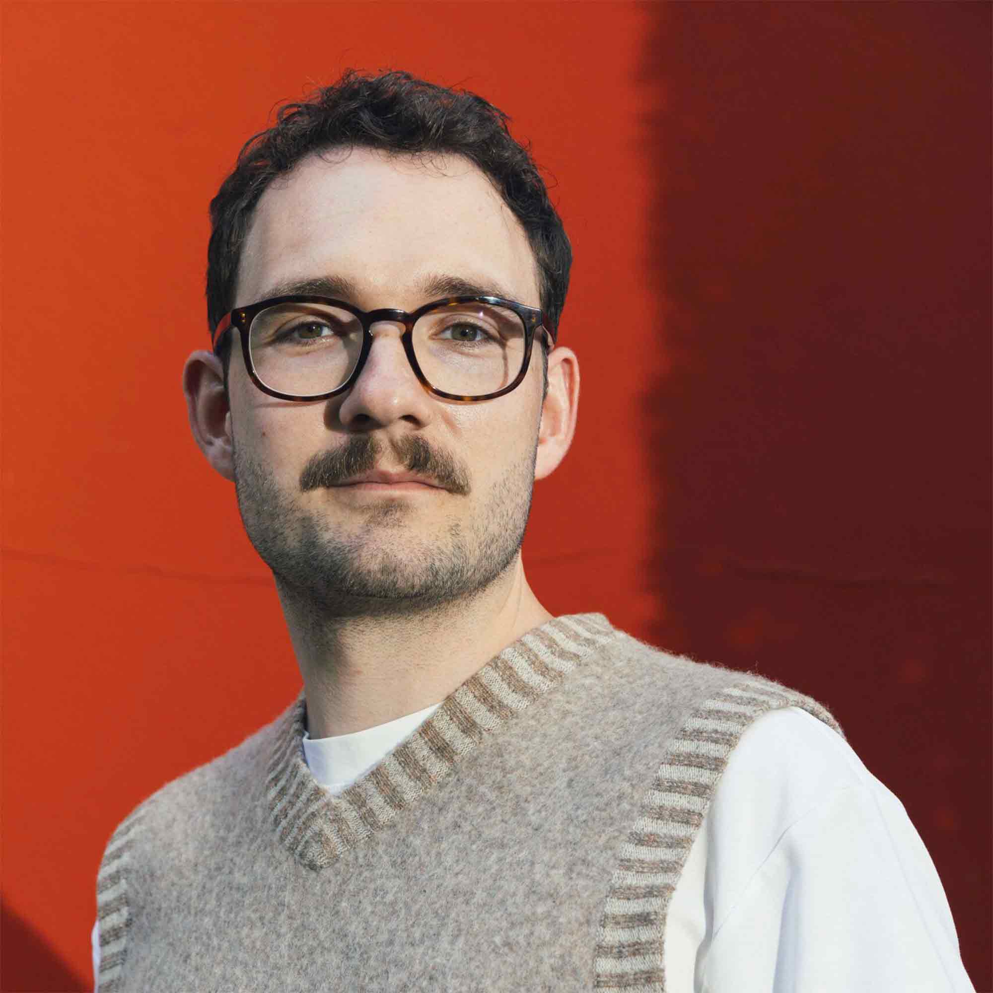 Bestsellerautor Lukas Rietzschel zu Gast in der Rheydter Stadtteilbibliothek, 13. August 2026 Bestsellerautor Lukas Rietzschel zu Gast in der Rheydter Stadtteilbibliothek, 13. August 2026