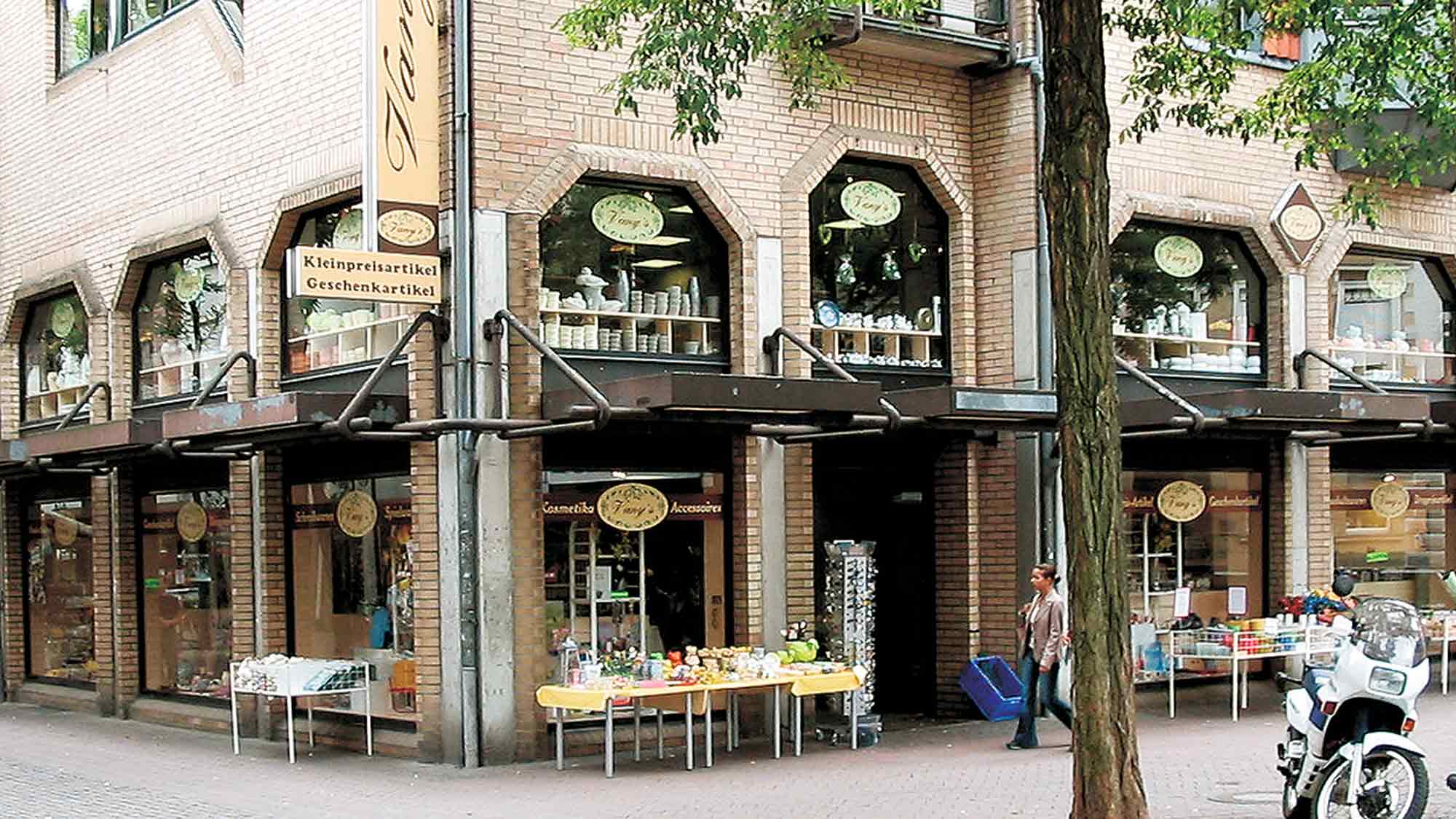 KWS History: Stadtgeschichte Gütersloh – »Vany’s«, Güterslohs sympathisches Kaufhaus KWS History: Stadtgeschichte Gütersloh – »Vany’s«, Güterslohs sympathisches Kaufhaus
