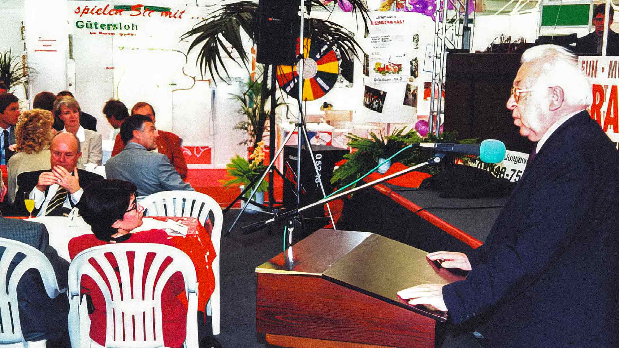 NOW Commons: Rolf Bennewitz eröffnet die Michaeliswoche Gütersloh und GÜWA 1995 NOW Commons: Rolf Bennewitz eröffnet die Michaeliswoche Gütersloh und GÜWA 1995