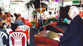 NOW Commons: Rolf Bennewitz eröffnet die Michaeliswoche Gütersloh und GÜWA 1995