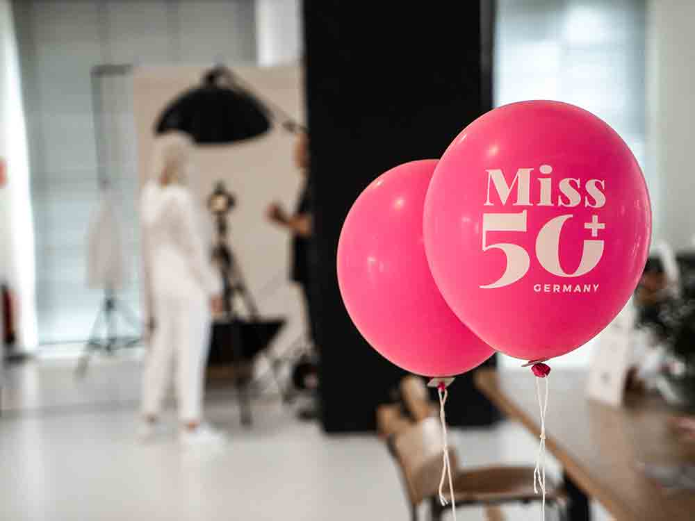 »Miss 50plus Germany« 2022: Finale am 21. Oktober 2021 im Fünf-Sterne-Superior Hotel Dollenberg im Schwarzwald »Miss 50plus Germany« 2022: Finale am 21. Oktober 2021 im Fünf-Sterne-Superior Hotel Dollenberg im Schwarzwald