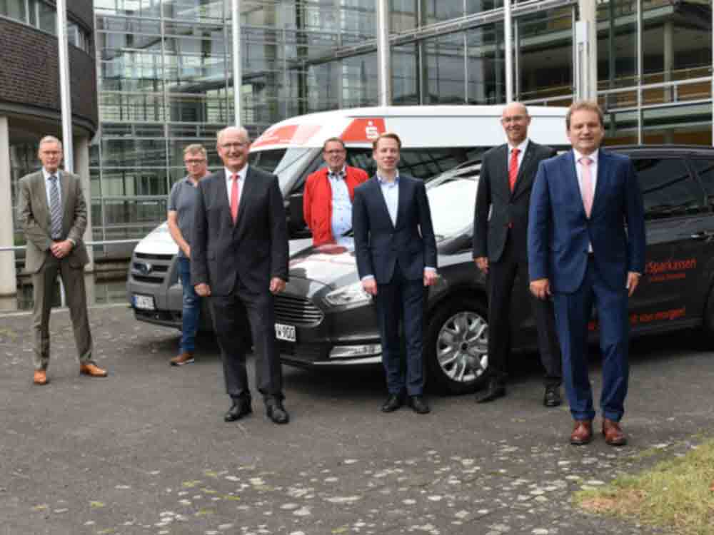 Sparkassen unterstützt die Verkehrswacht für den Kreis Gütersloh Sparkassen unterstützt die Verkehrswacht für den Kreis Gütersloh