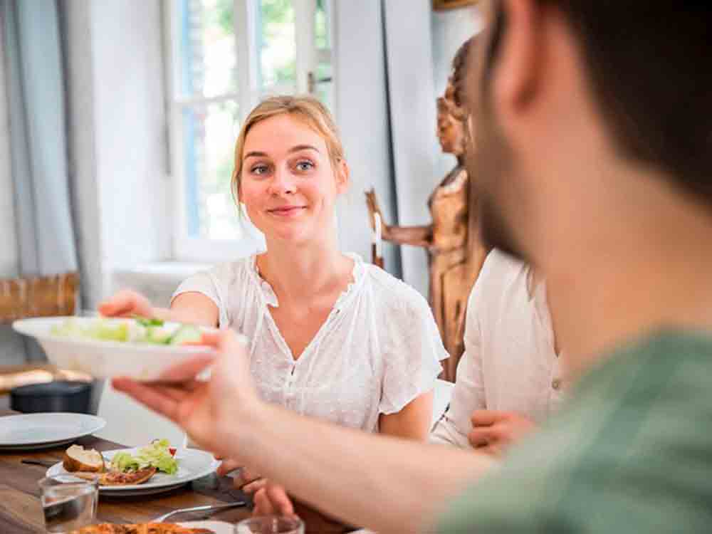 Was bringt Intervallfasten? Im neuen Jahr nehmen sich viele Menschen vor, ein paar Kilo abzunehmen Was bringt Intervallfasten? Im neuen Jahr nehmen sich viele Menschen vor, ein paar Kilo abzunehmen